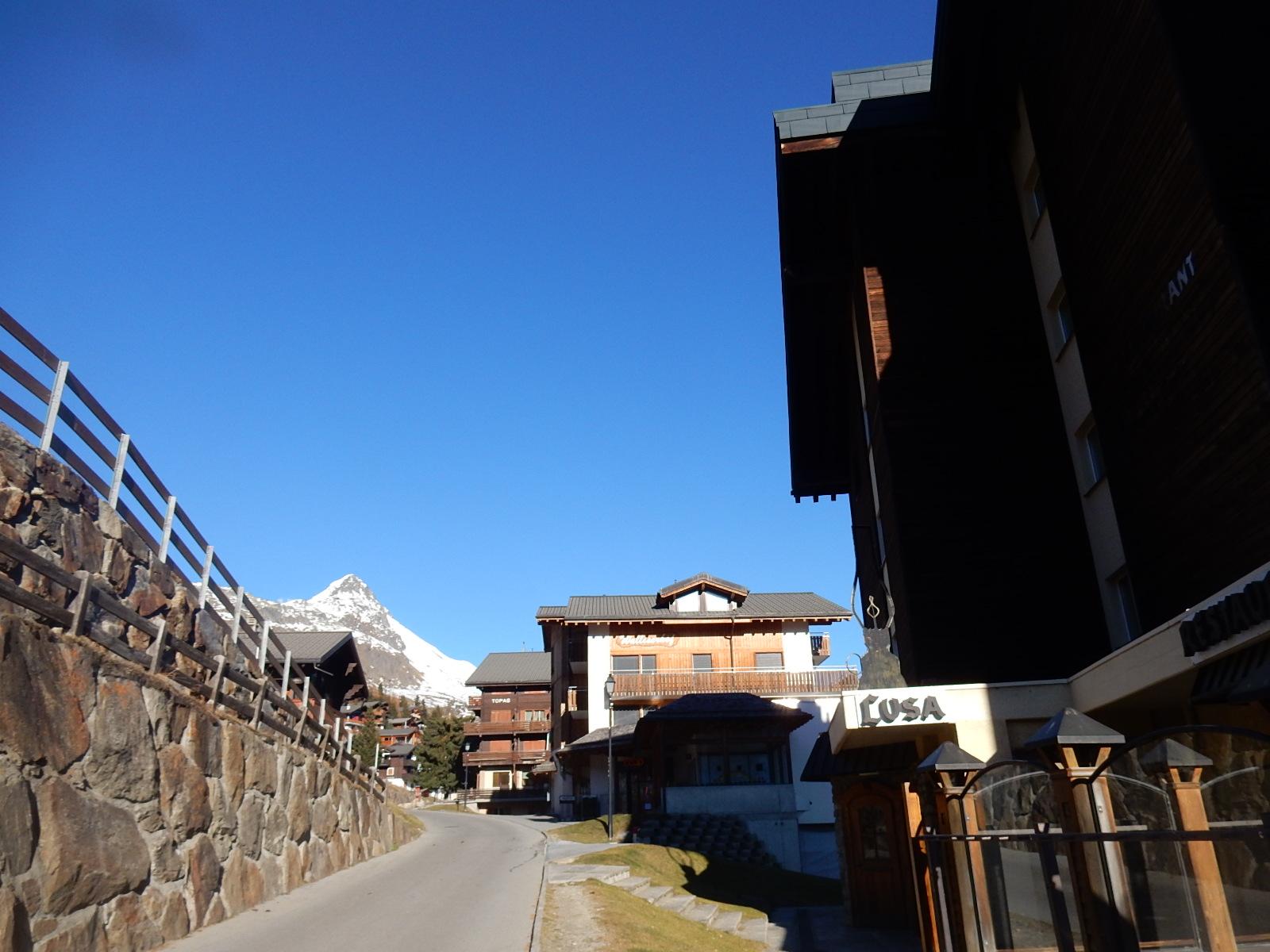 Lusa DG Ost - Haus Lusa_Coop gleich nebenan