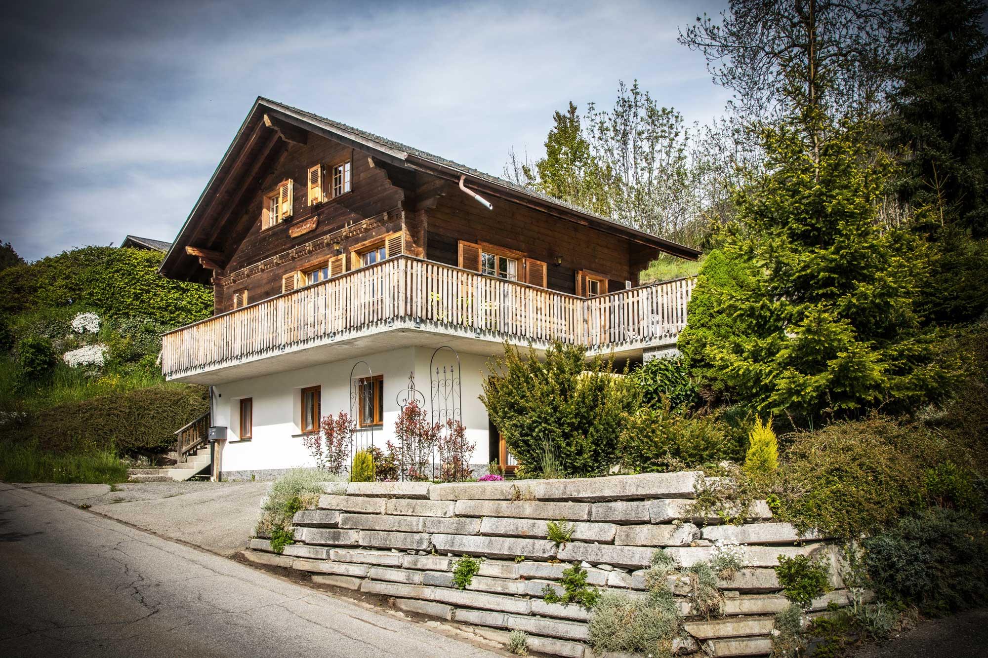 Annabelle OG Süd - fiesch_chalet-annabelle_ferienwohnung_aussenbereic