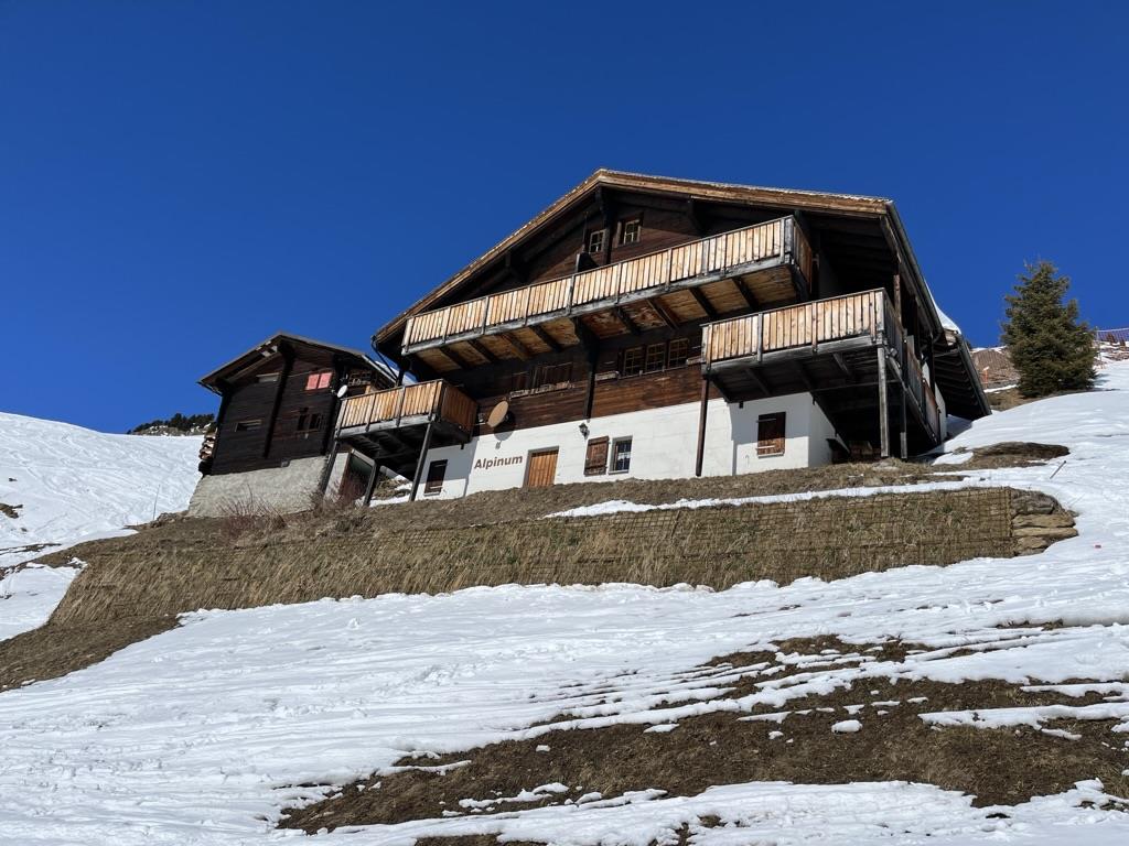 Alpinum 1. OG links - 29CFFAC8-E88A-4D3F-81A2-4EC9AE8CD4A3_1_105_c