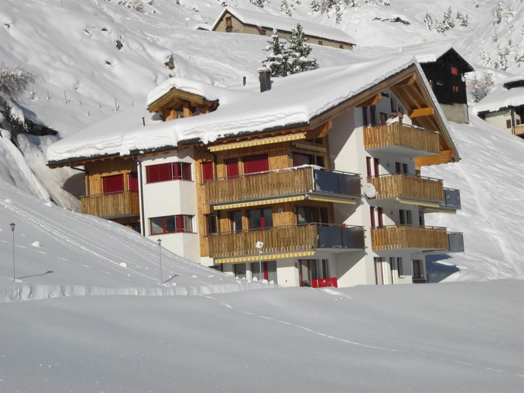 Alpenhaus Steinbock 1. OG West - Blick an die Westfassade vom Steinbock