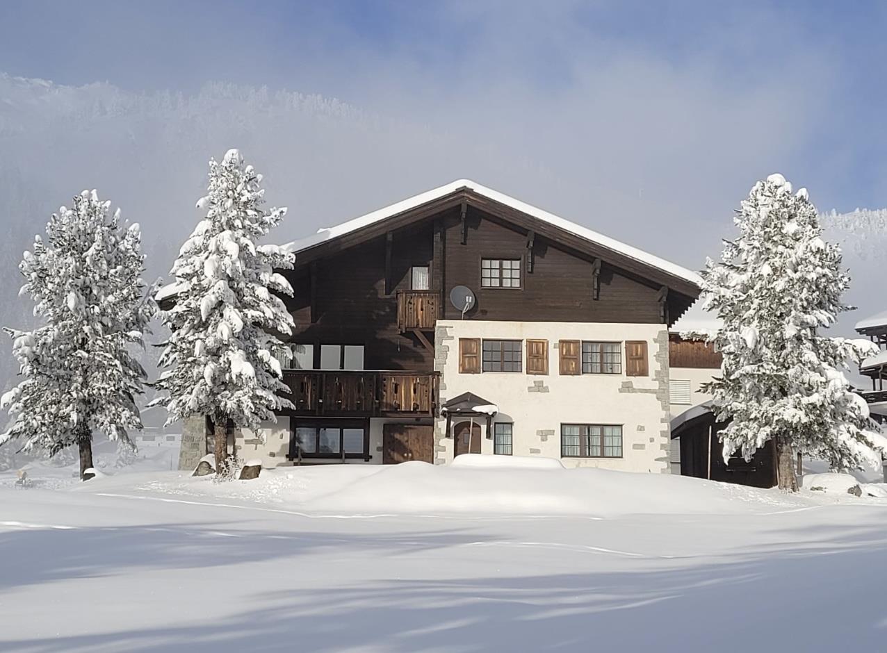 Schönegg 1 EG Süd-West - Aussenansicht Haus Schönegg