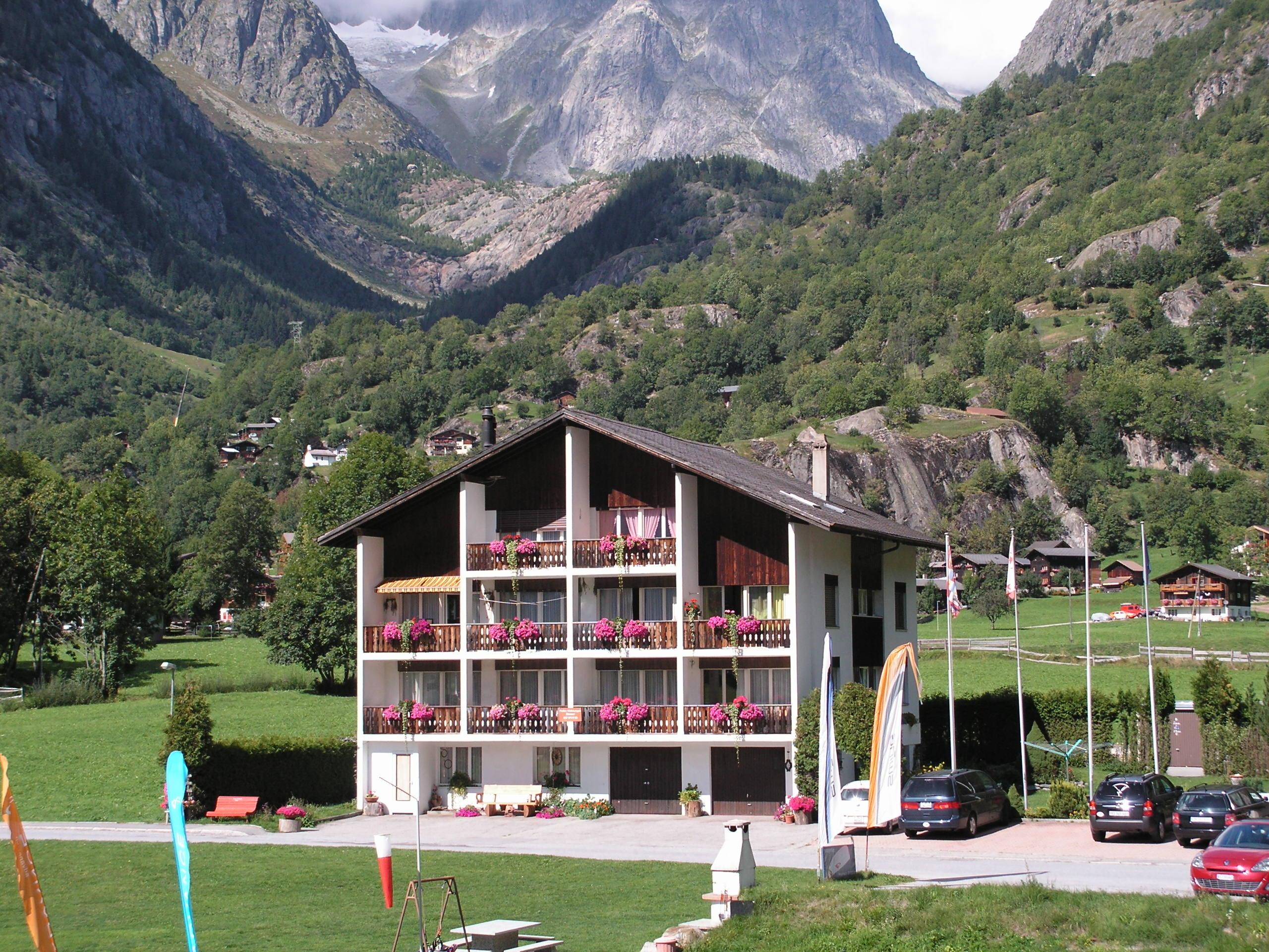 Casa Yolanda 1. OG Süd - Casa Yolanda Fieschertal bei Fiesch im Goms