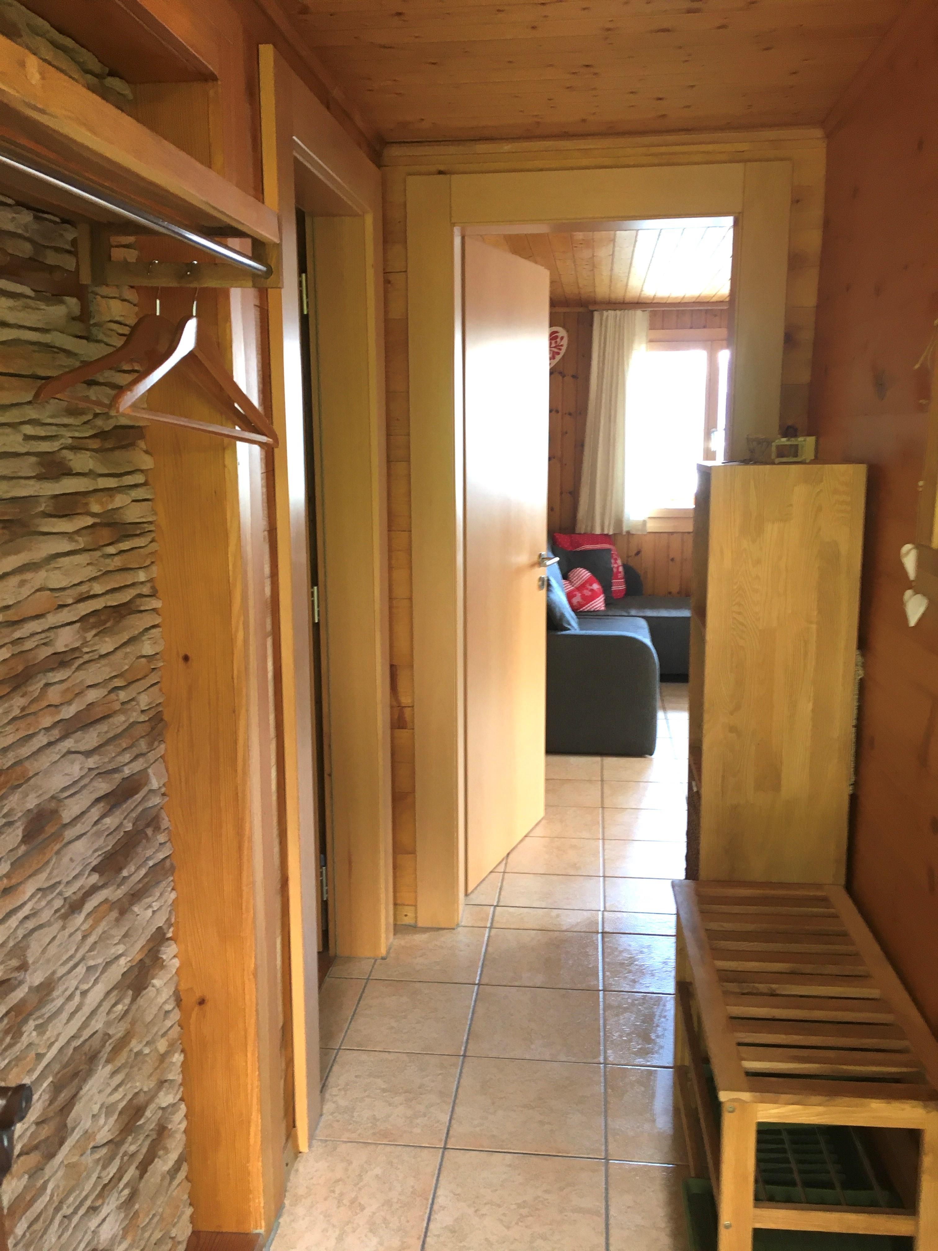 Hollandia 1. OG süd-west - Eingang