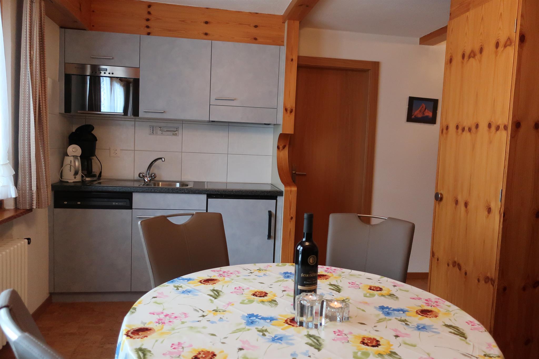 Post 2 DG - Küche und Esszimmer