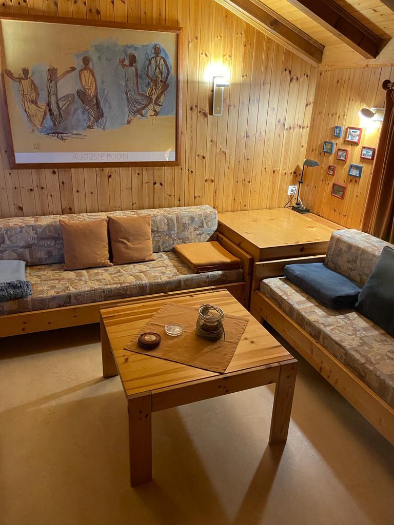 Am Sonnenhang - 2 Neu gepolsterte Sofas