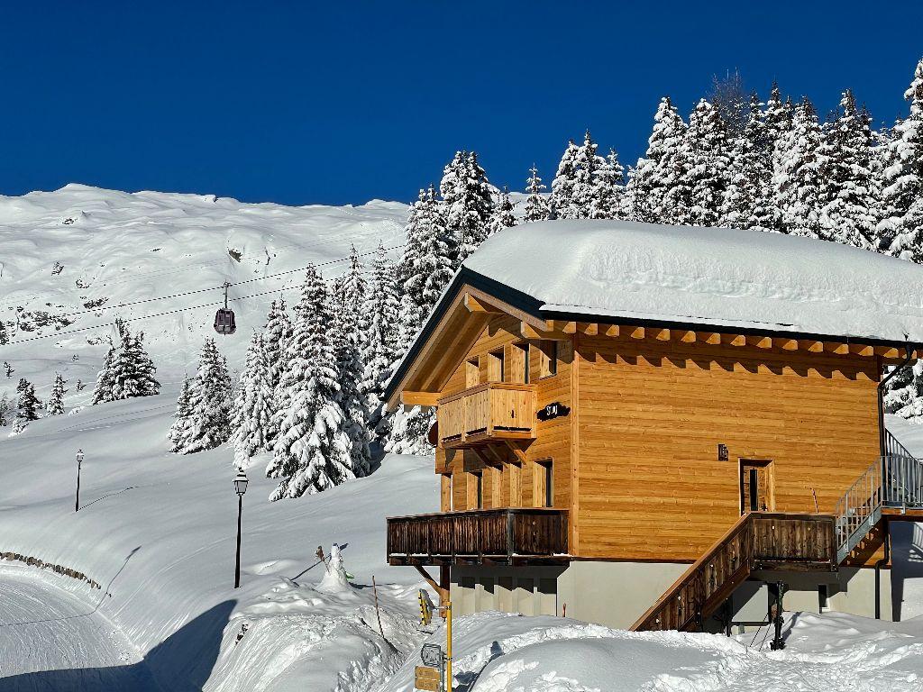 Quarz EG Süd - Chalet Winter aussen mit Gondel