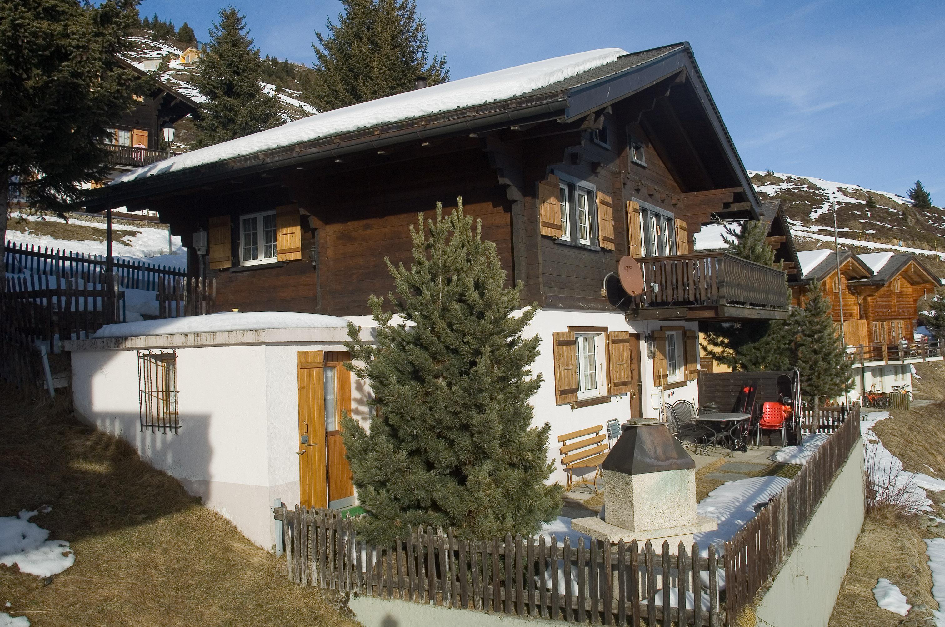 Bienna 1. Stock - Aussenansicht Sommer