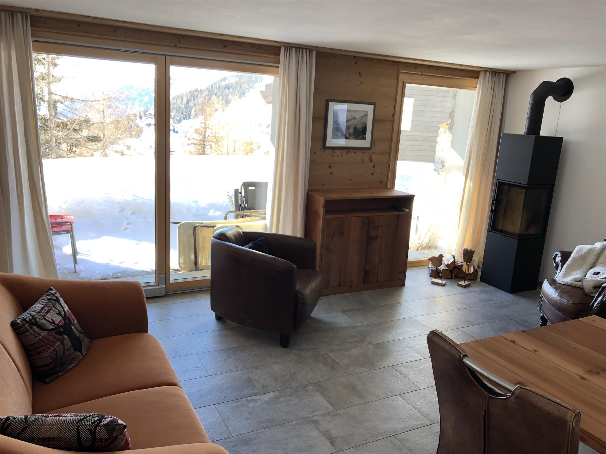 Tilly - Parterre - Blick in Wohn-, Esszimmer