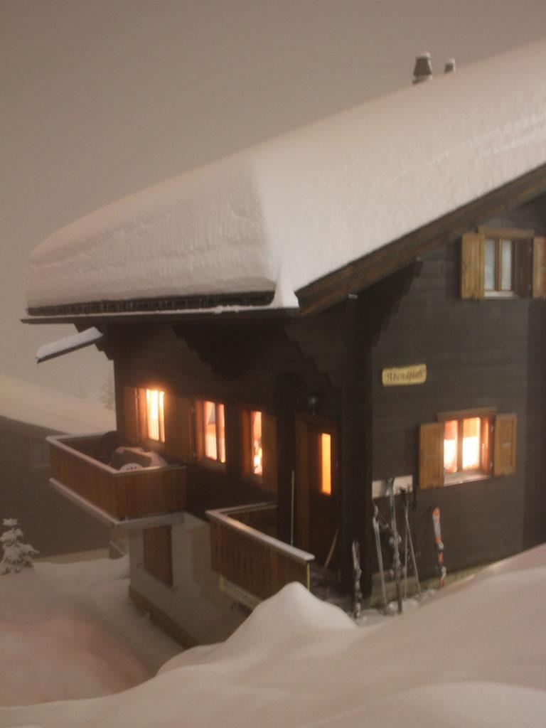 Abendfloh OG S/O - Aussenansicht bei Nacht