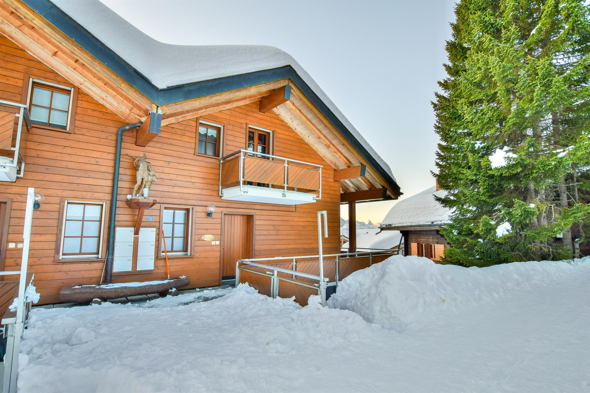 Wilhelm Tell 1. OG Süd-West - 2_edited