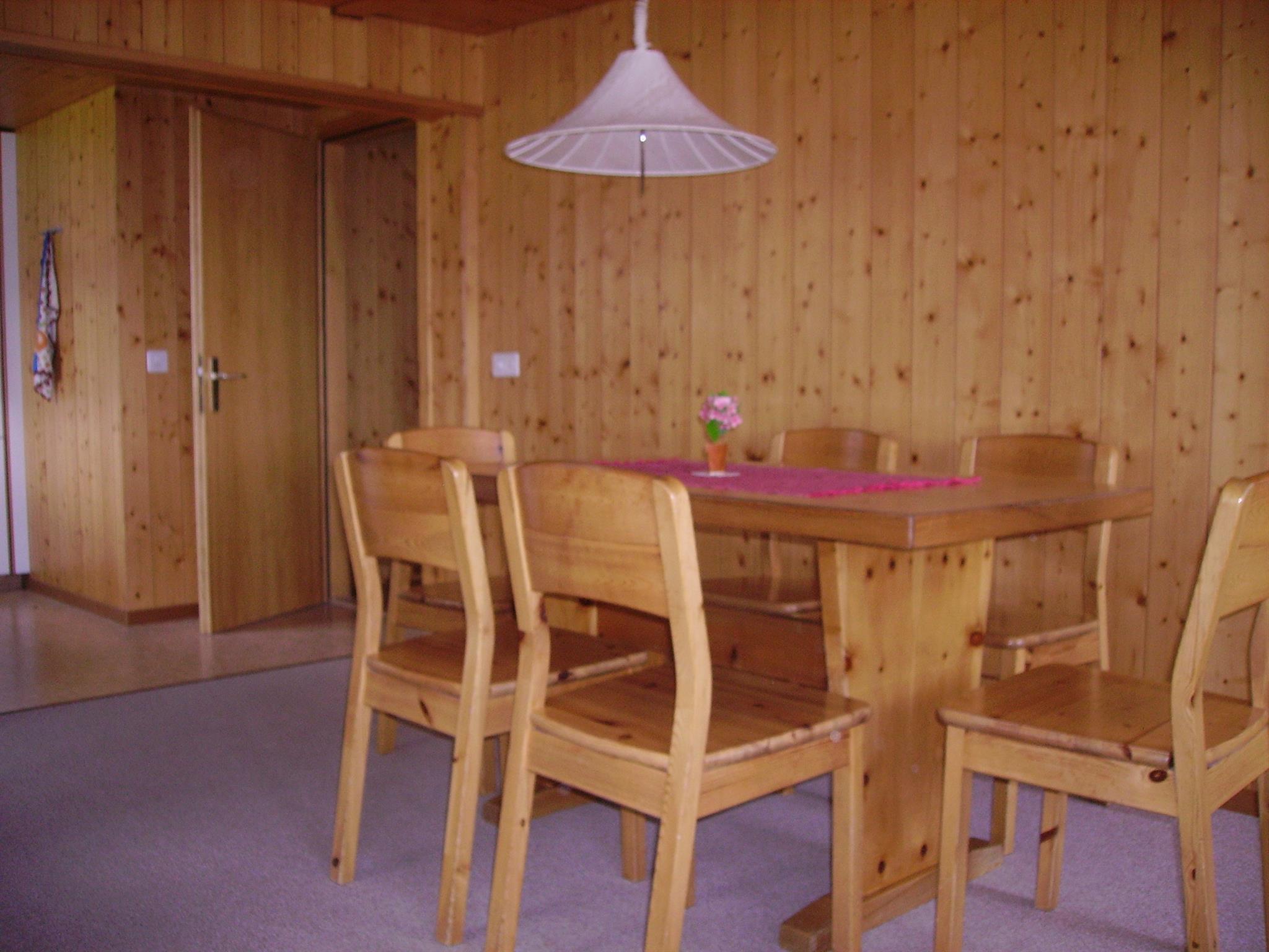 Bärgsunna 4 Zimmerwohnung - Wohnung_Esstisch