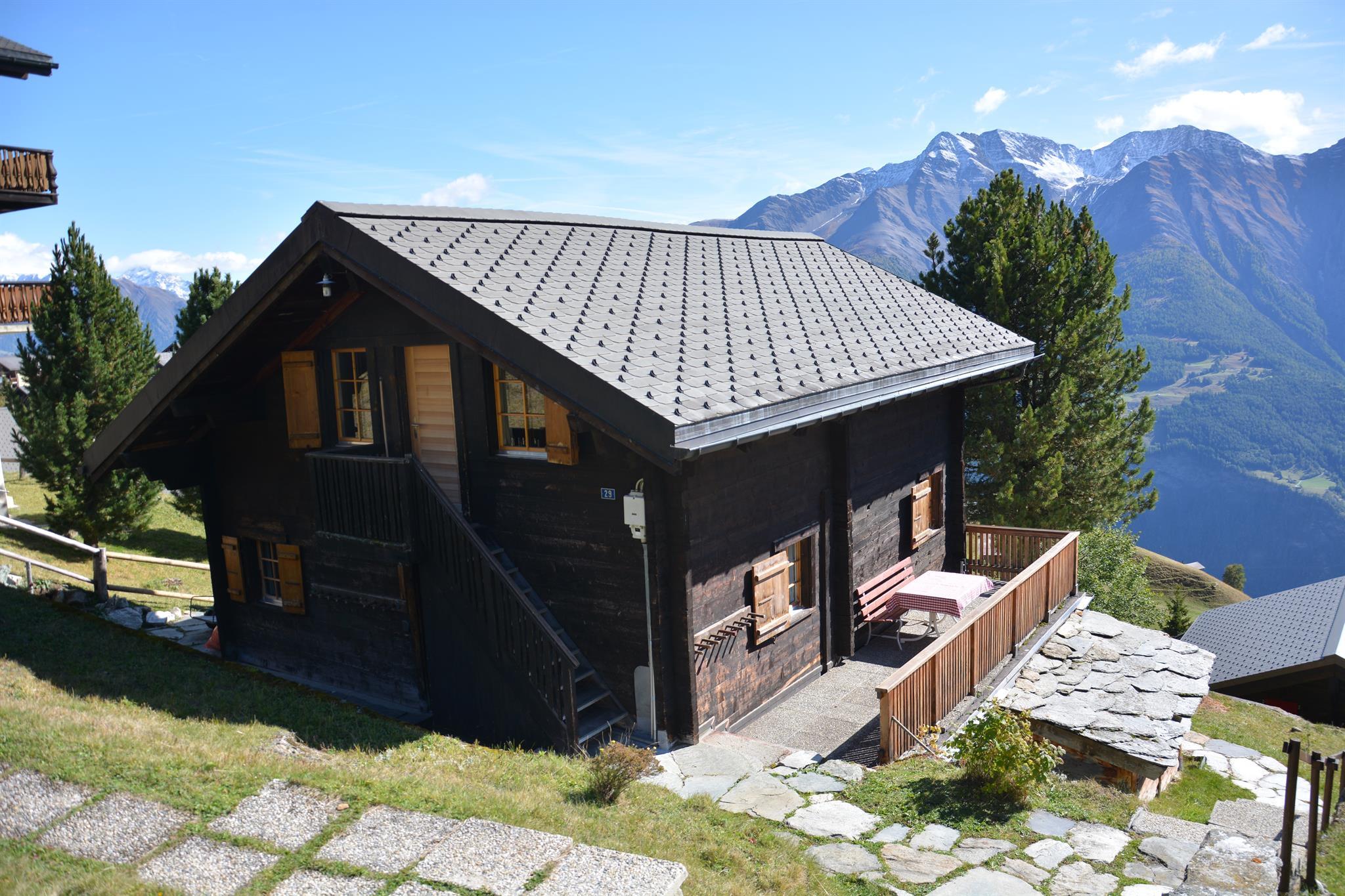 Riederhorn 2. Stock DW - Aussenansicht Sommer