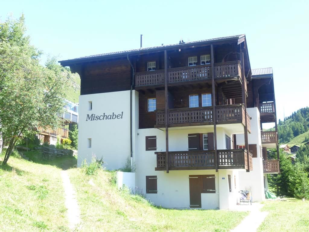 Mischabel 2. Stock - Aussenansicht Sommer