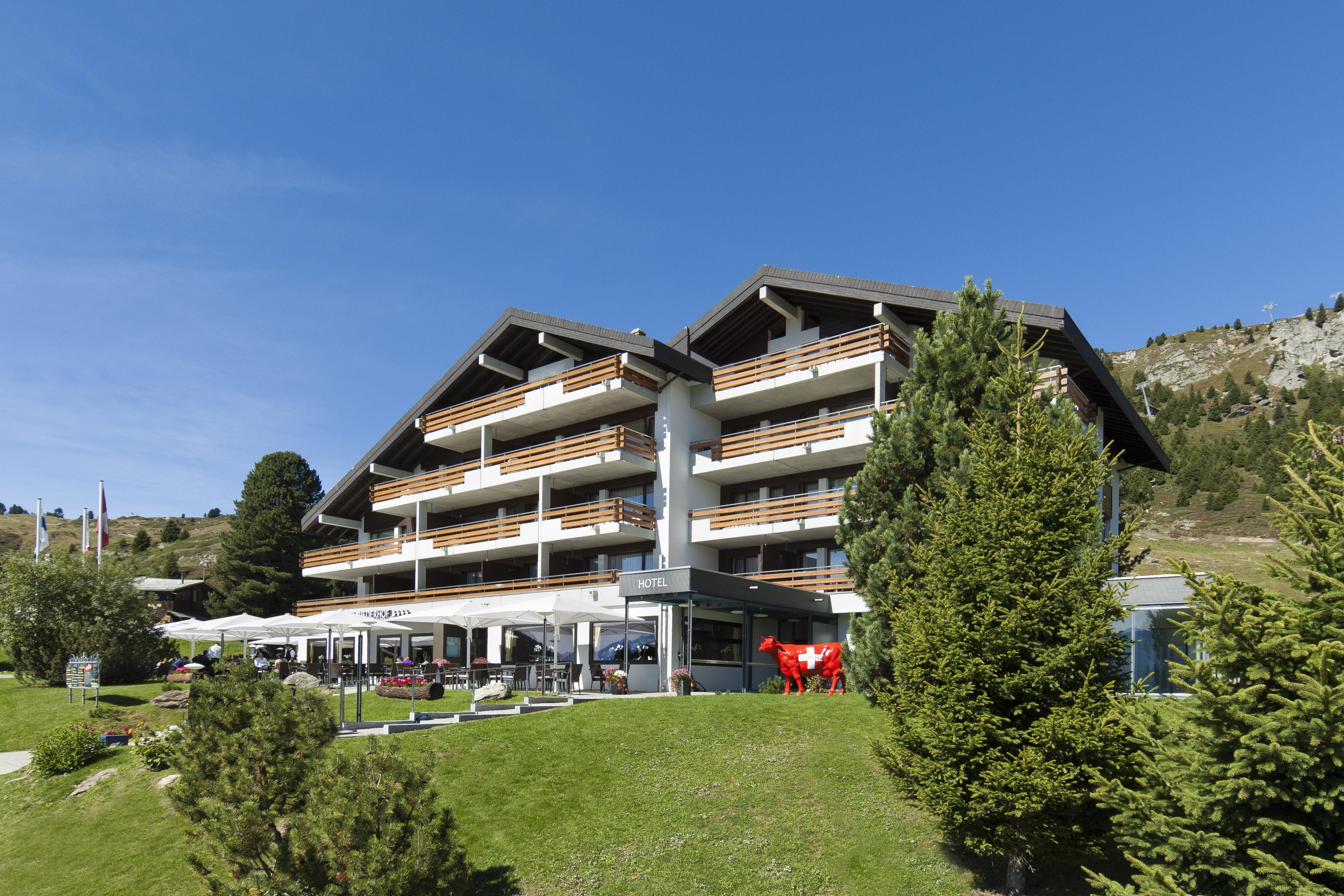 Golfhotel Riederhof - Aussen Sommer 2