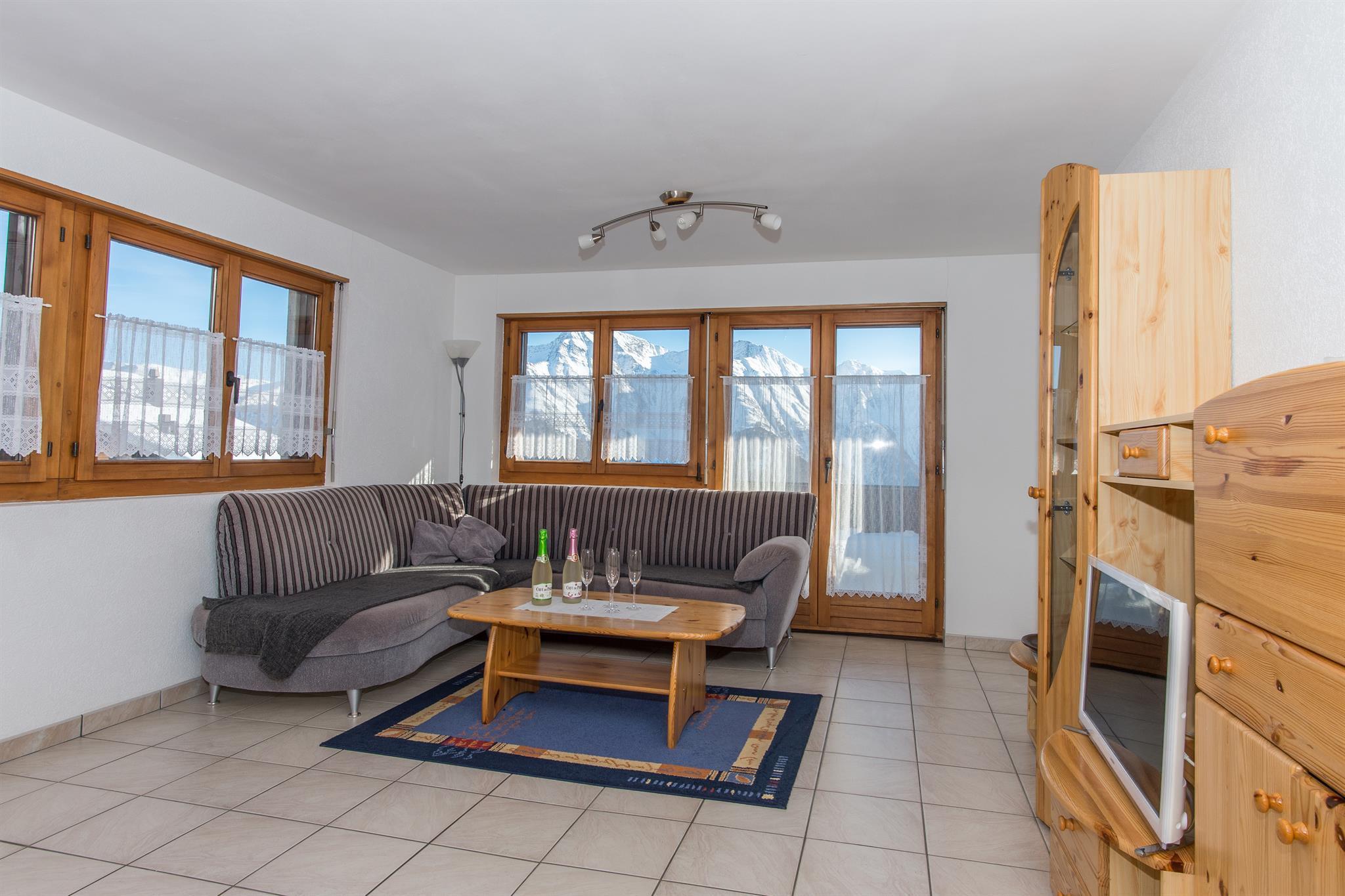 Bux 1. Stock Ost - Wohnraum