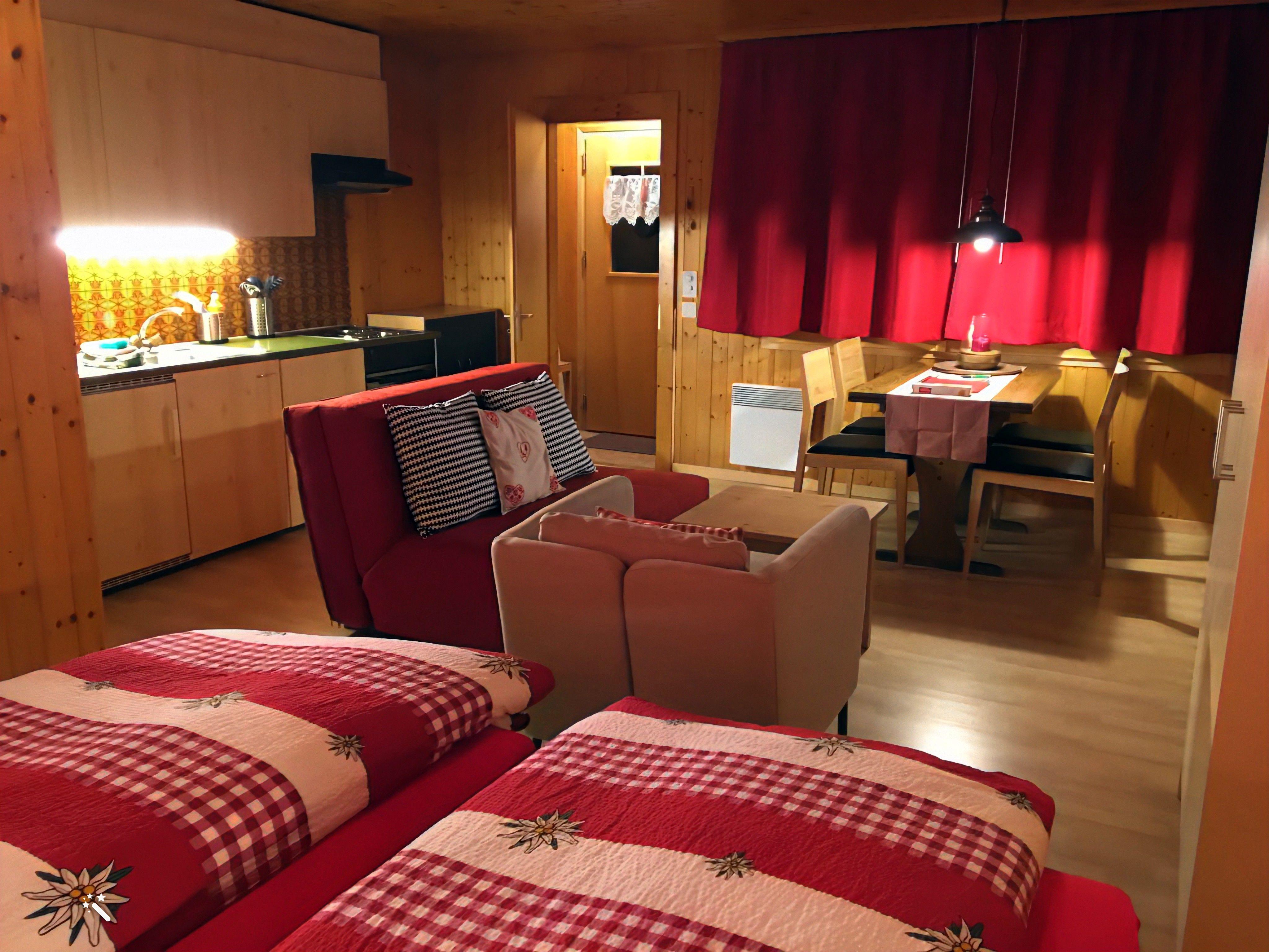 Abendglöckli EG Süd-Ost - Abendglückli SO-2-Color-Restored-Enhanced