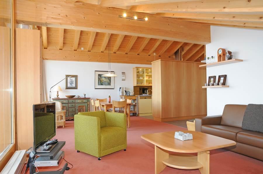 Emilio DW - Emilio Dach -Wohnzimmer und Essecke