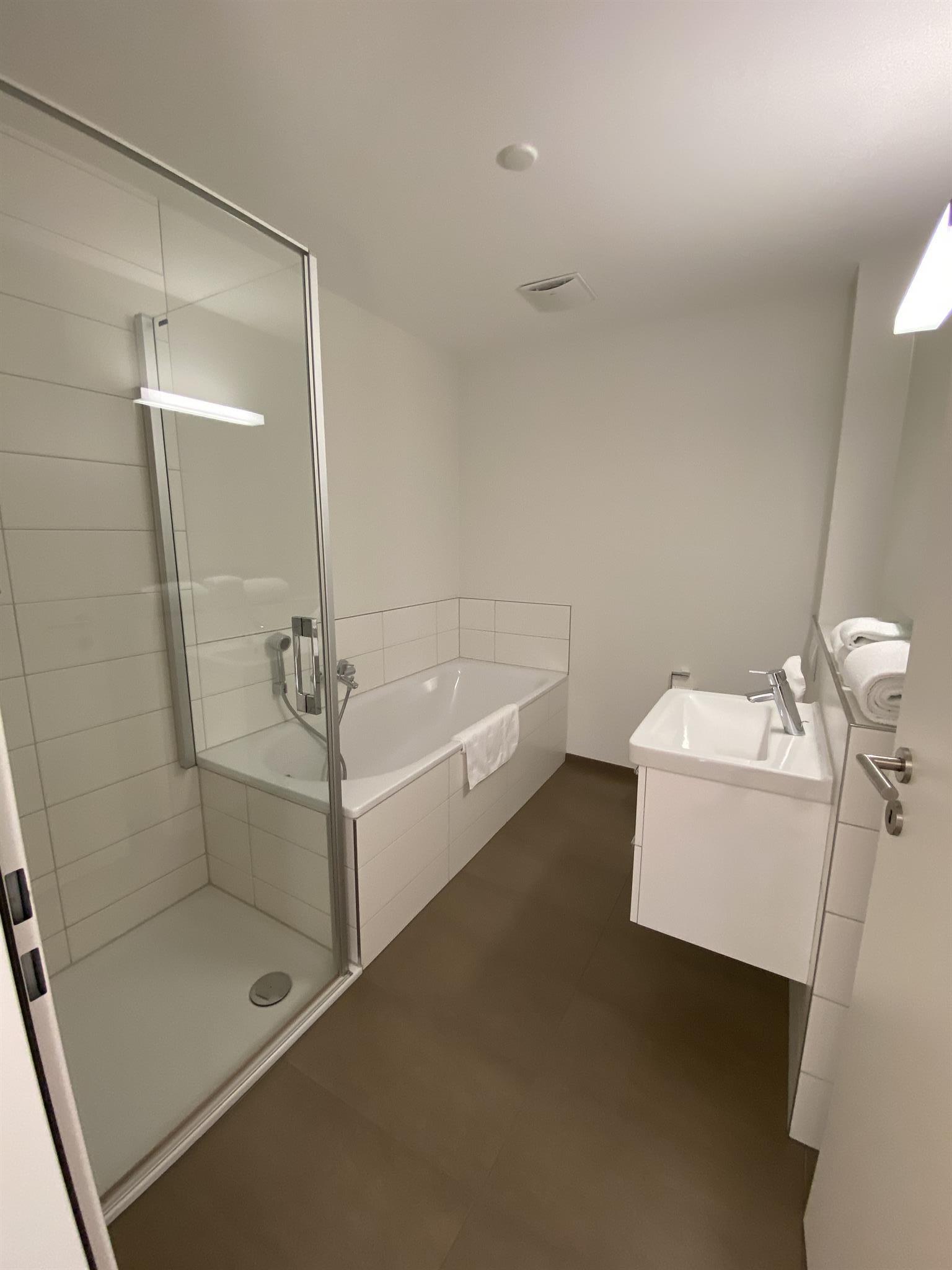 Breithornblick Betten - 5. Bad/WC Alpenrose