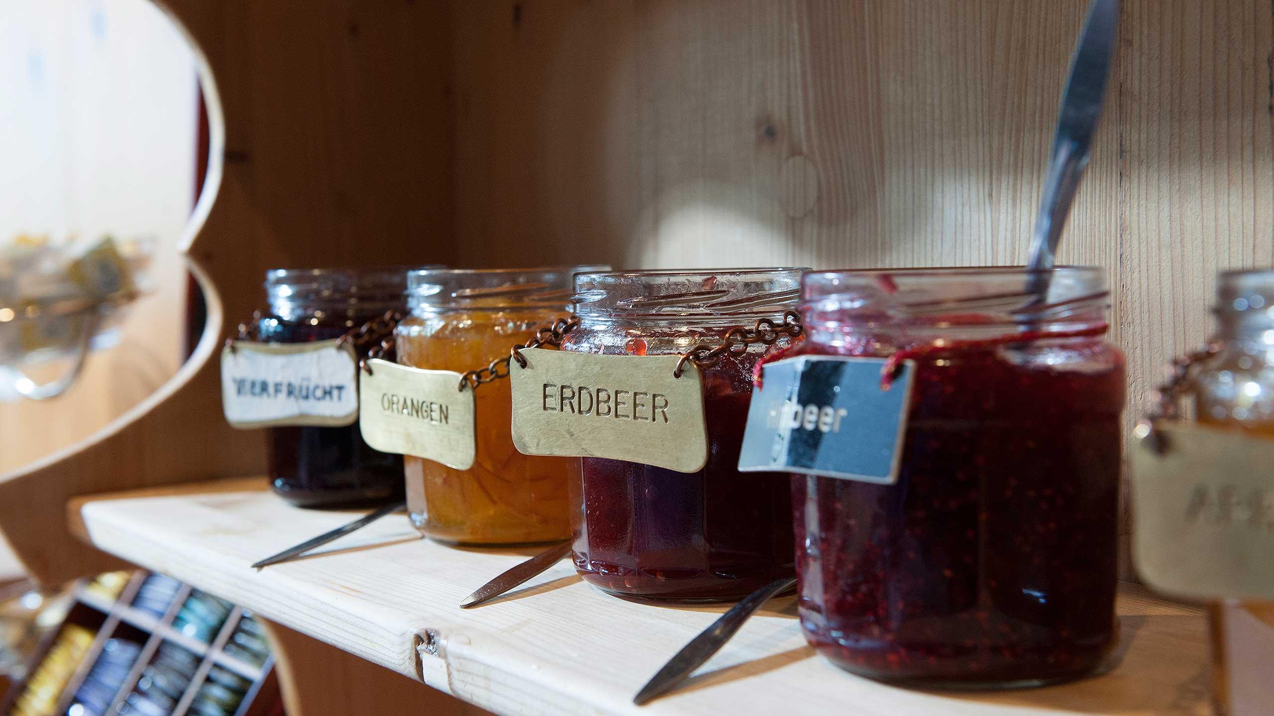 Nebenhaus Alpfrieden AG - buffet2