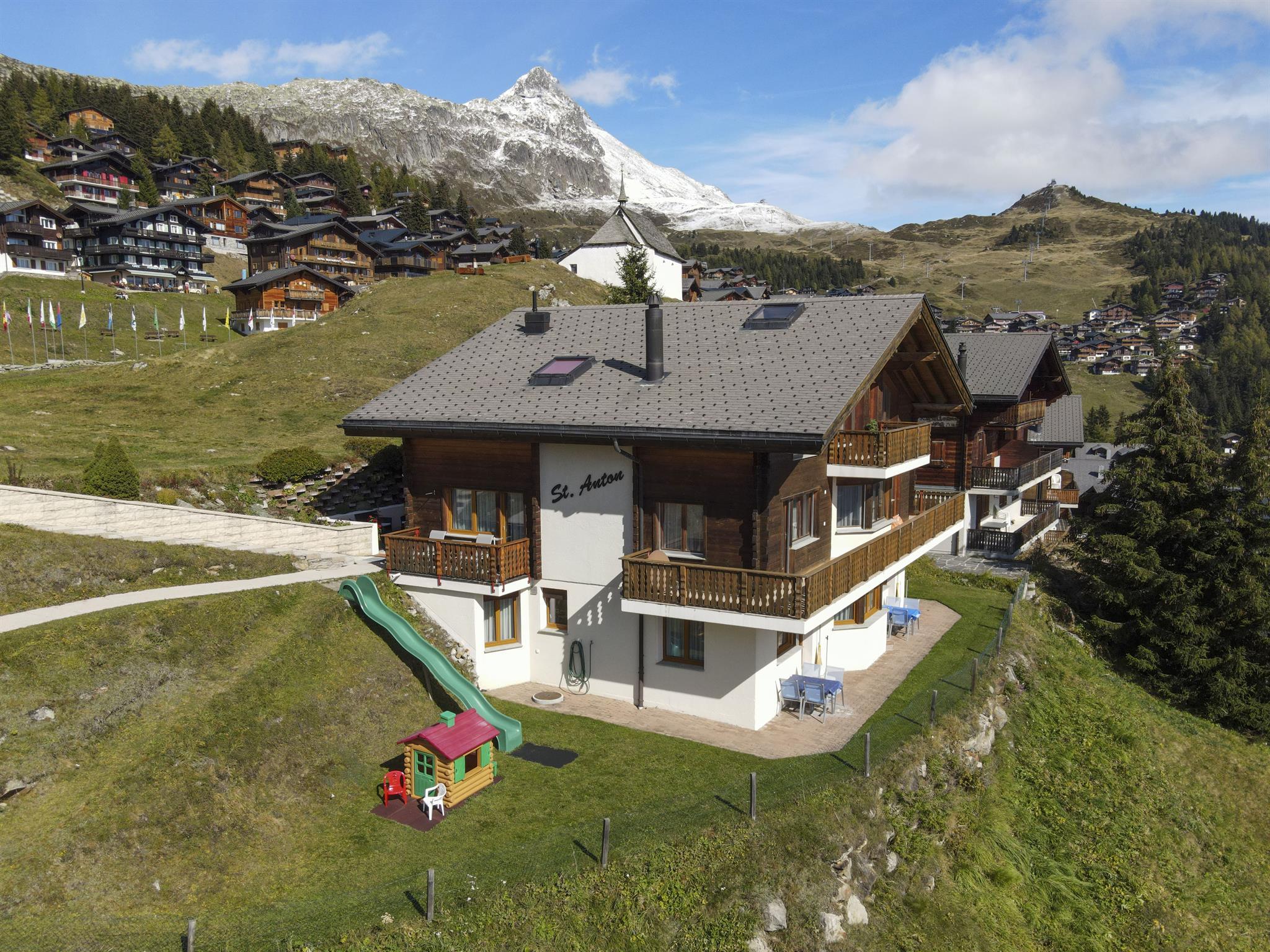 St. Anton - West - Haus mit Spielplatz