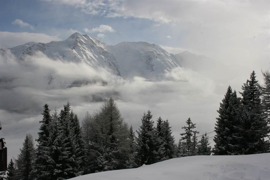 Alpenglück 38 - Blick vom Balkon aufs Bettlihorn