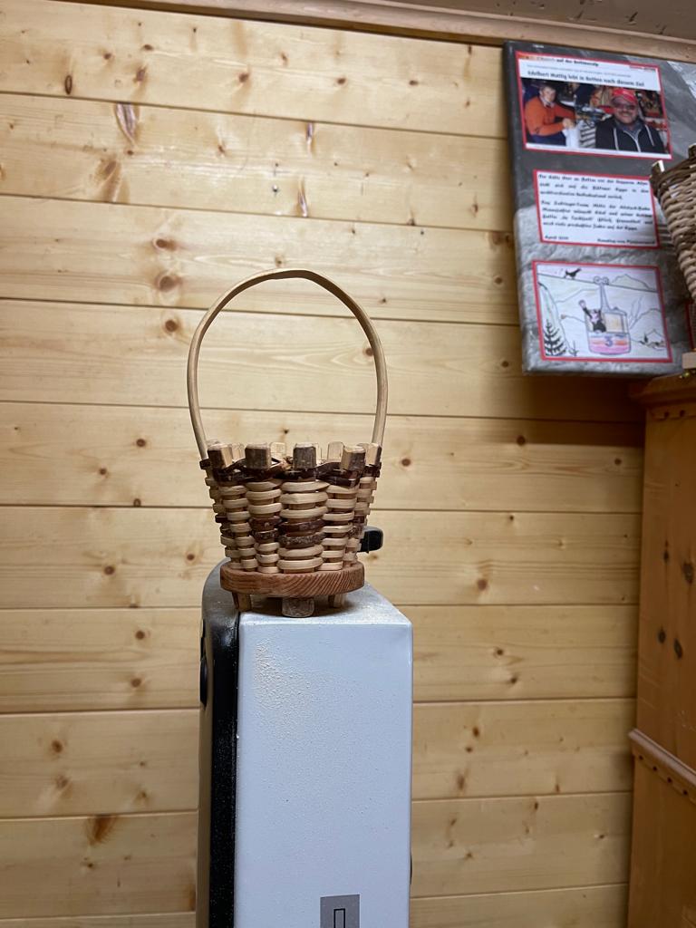 mys-Tisser une "Tschiffra" valaisanne-Aletsch Arena AG - Tschiffra-flechten1-BettenDorf-AletschArena-Edelbert_Mattig.jpg