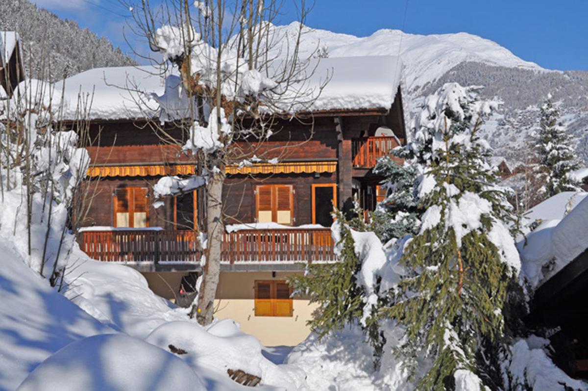 Wasserhügeli EG Süd - Amina_ferienwohnung_chalet_Wasserhuegeli_Aussenans