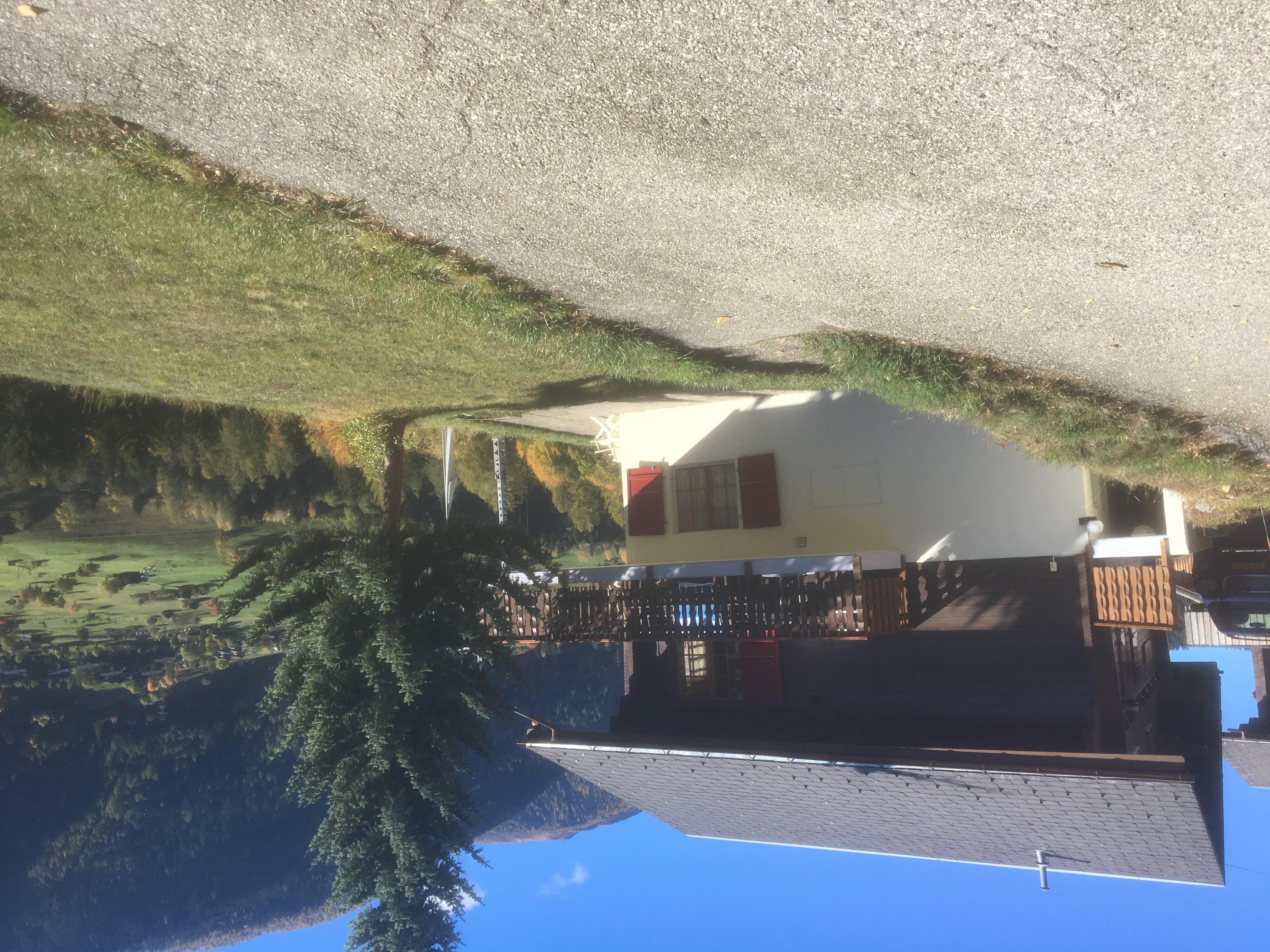 Plexat EG Süd - Chalet von der Seite nebenbei