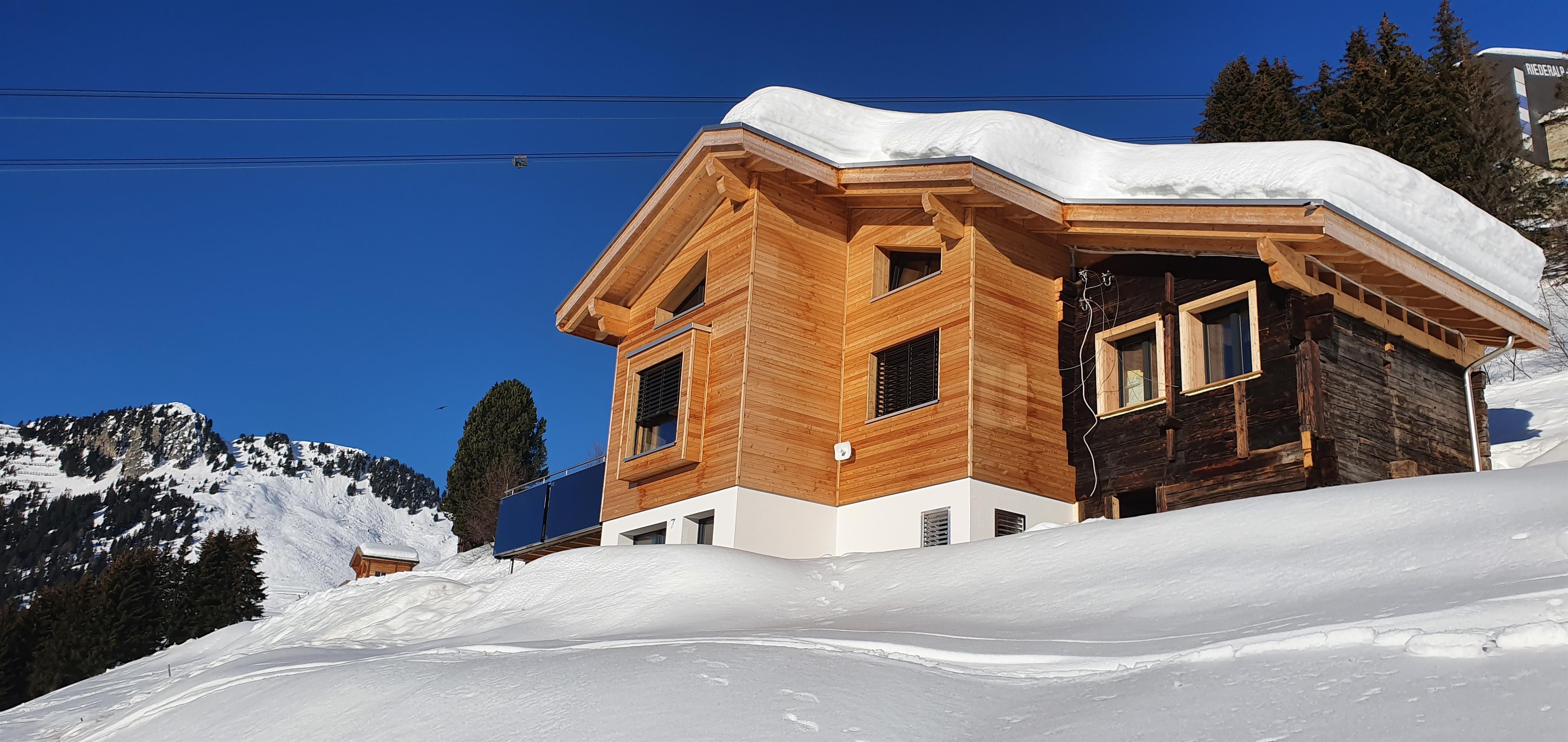 Kumme Aletsch Service - Chalet_Kumme_Aussenansicht_Winter