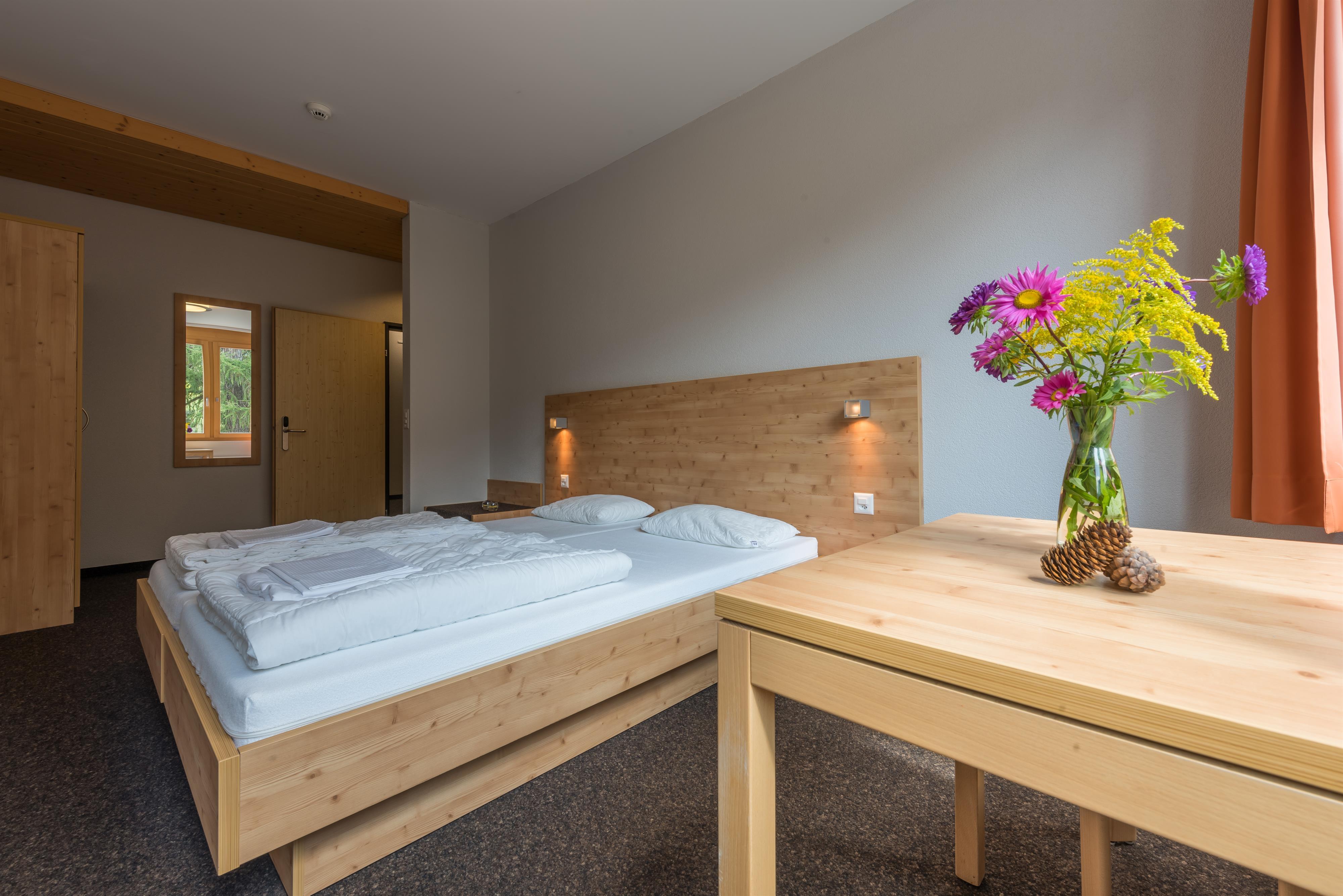 Fiescher Hostel - F19_1611-HDR