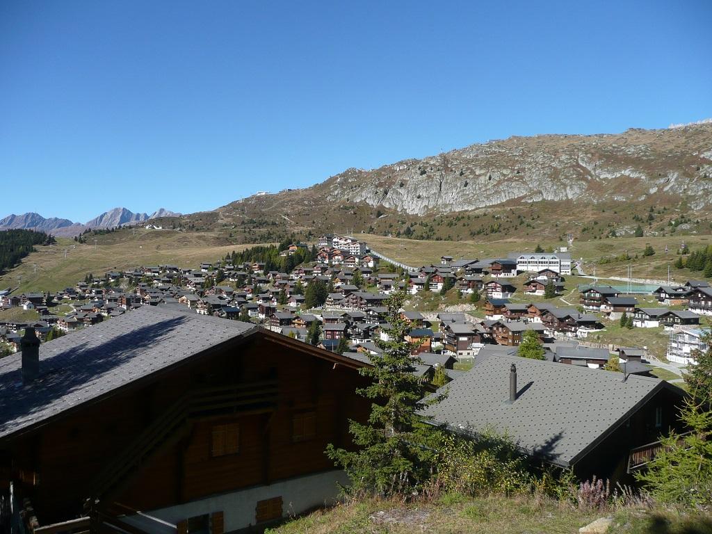 Waldegg 1. Stock - Sicht vom Balkon