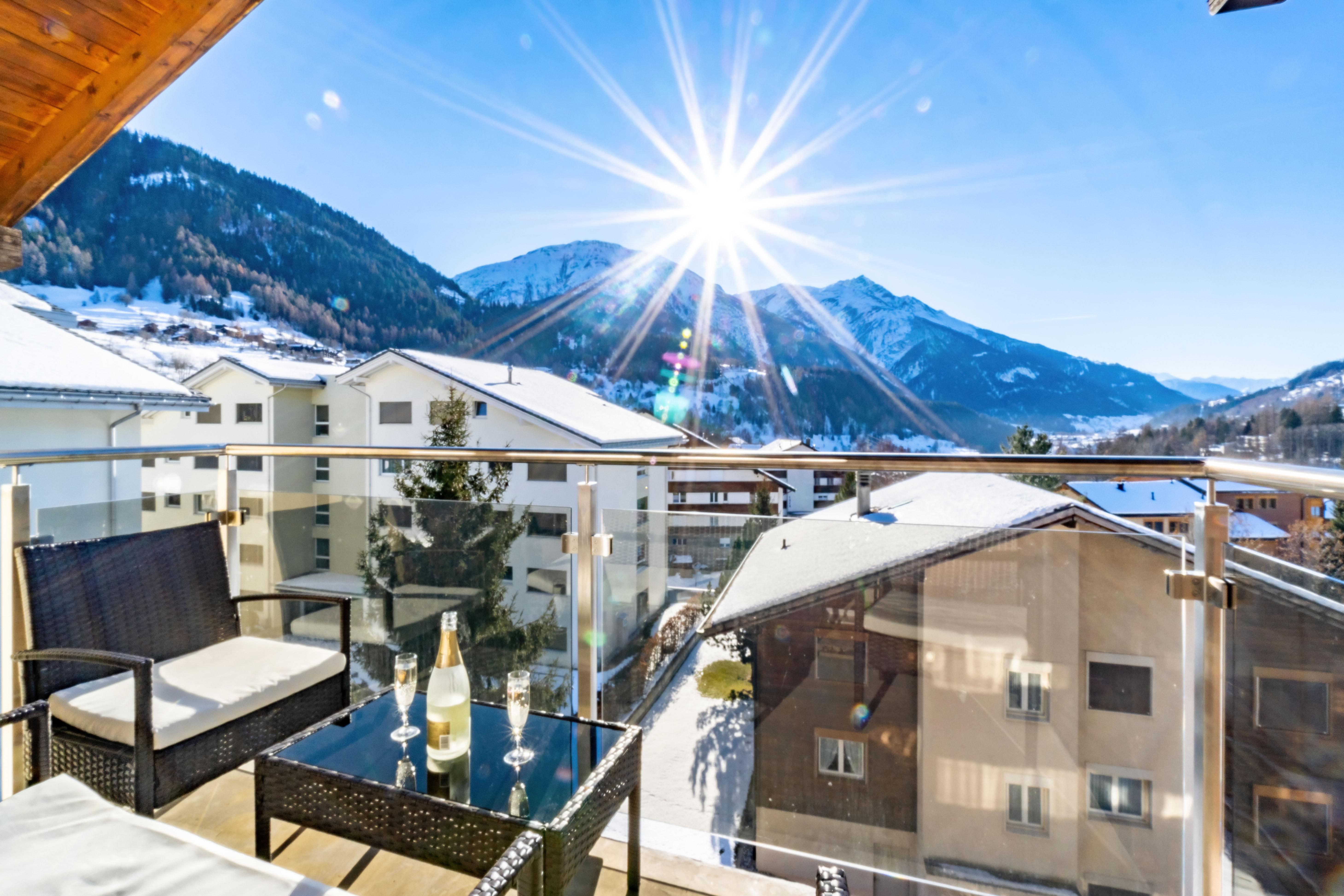 Gibelegga DG - Fiesch Ferienwohnung Balkon & Aussicht_1