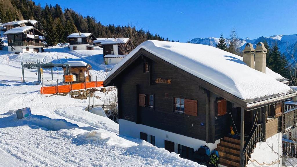 Laurin Bettmeralp Service - Aussenansicht Winter 2