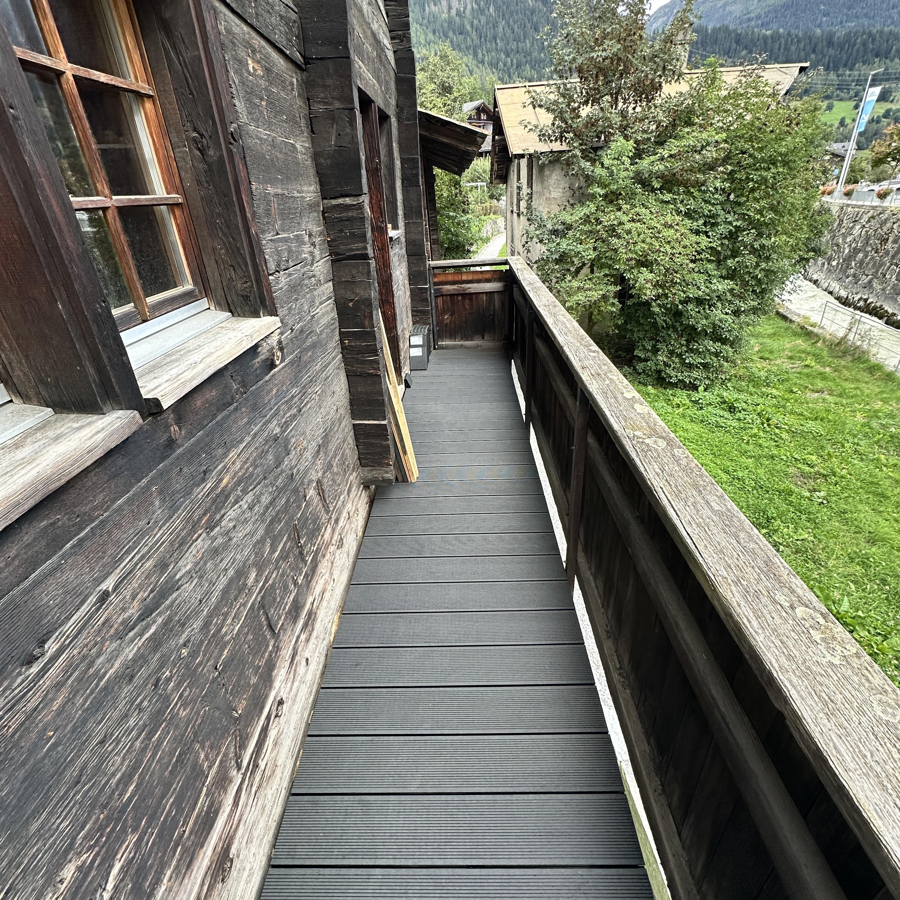 Huesi - kleine Terrasse OG