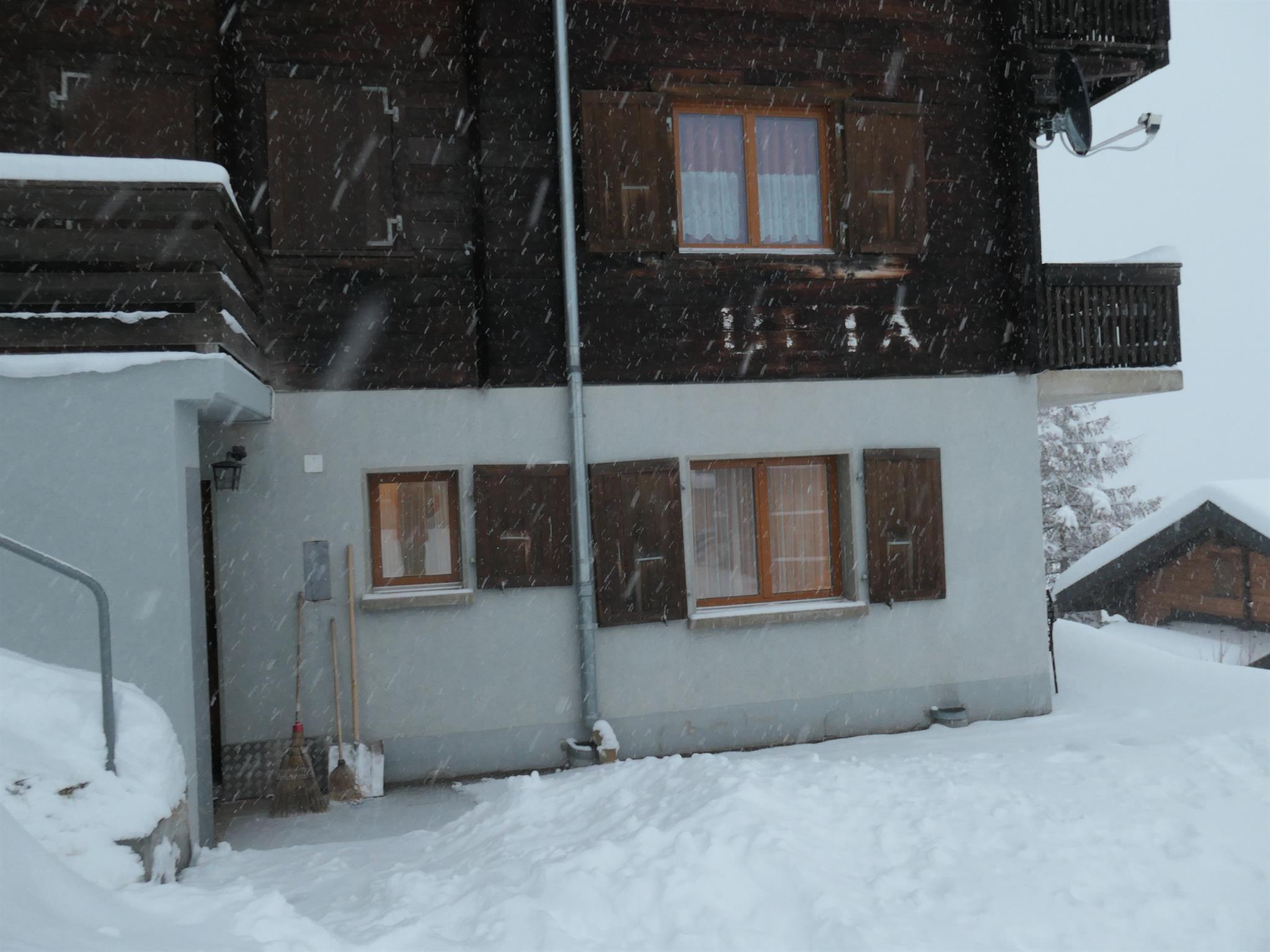 Beta B01 - Hauseingang zu Beta 01