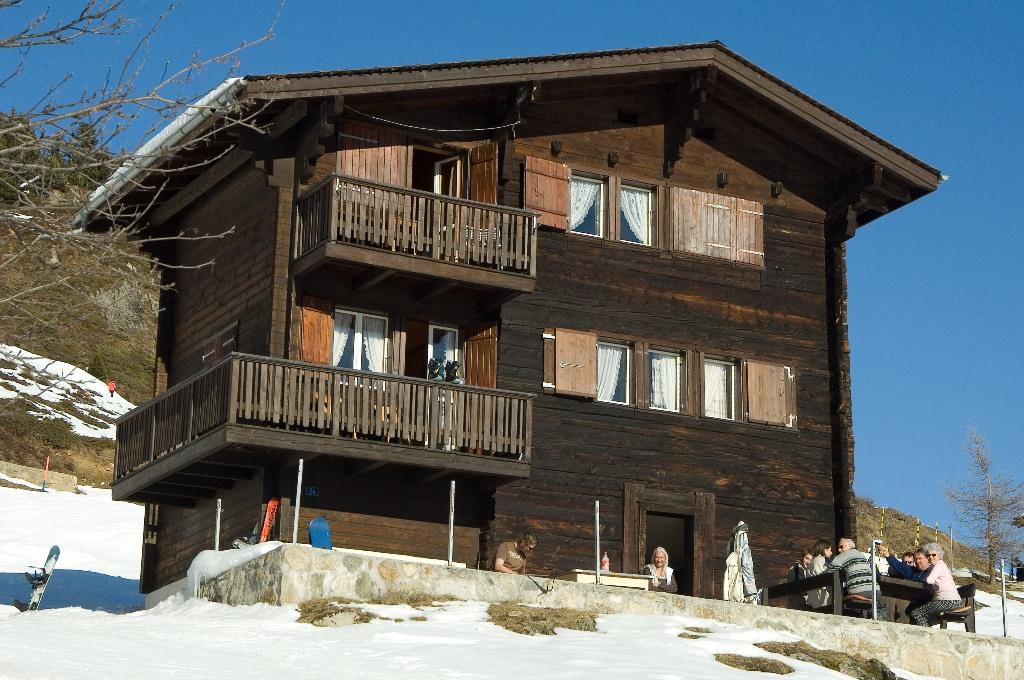 Pelikan 1. Stock - Aussenansicht Winter