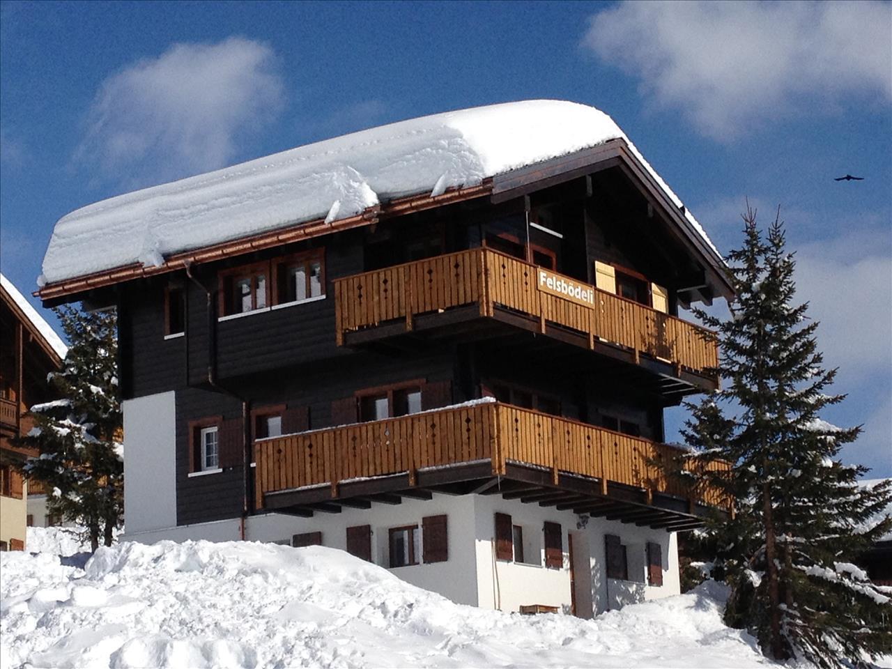 Felsbödeli mit Balkon - Aussenansicht, Winter