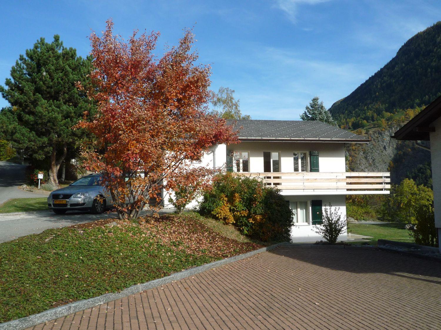 Birchli Parterre - Aussenansicht Sommer Westseite