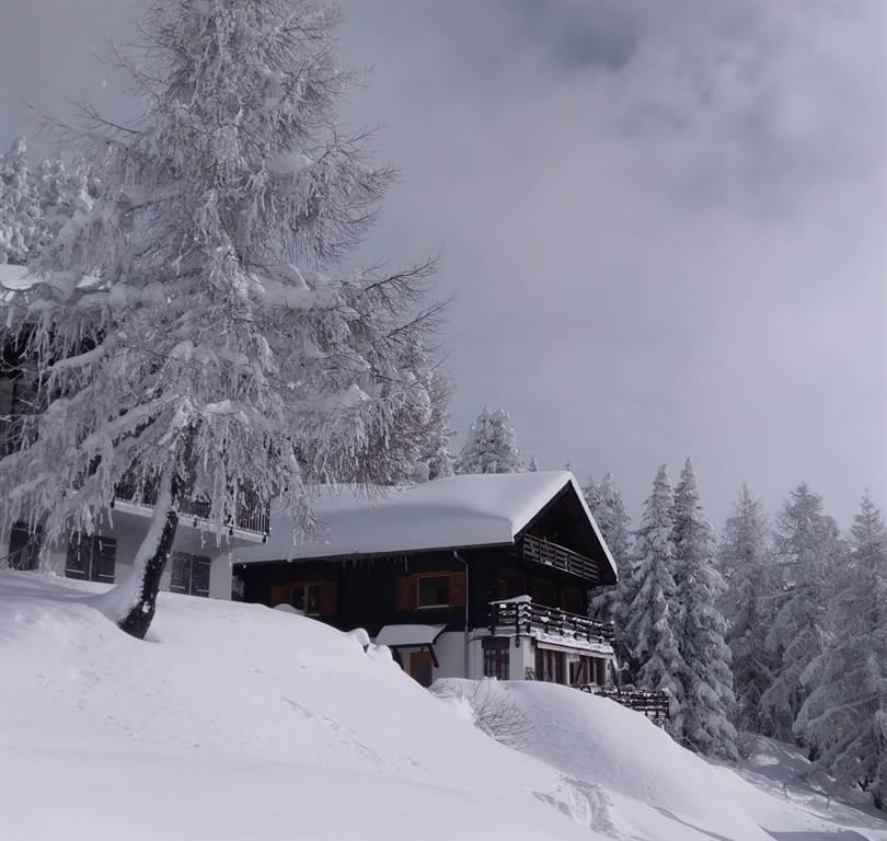 Con Dios Rothorn - Aussenansicht Winter
