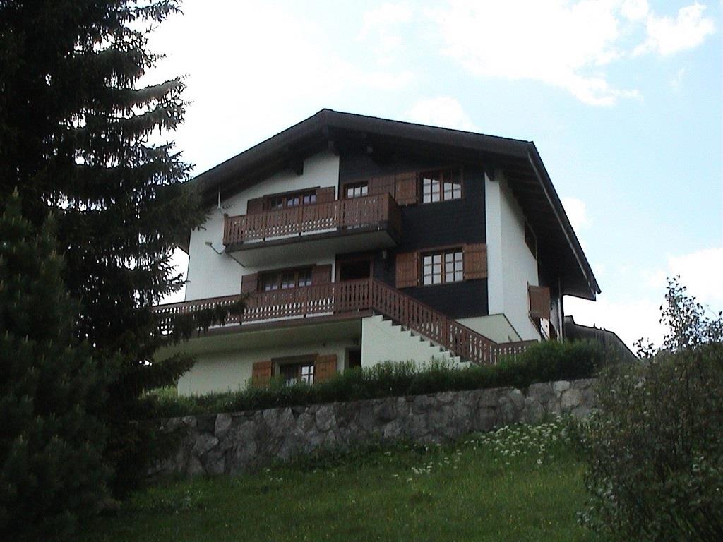 Aristella 2. Stock - Haus von vorne