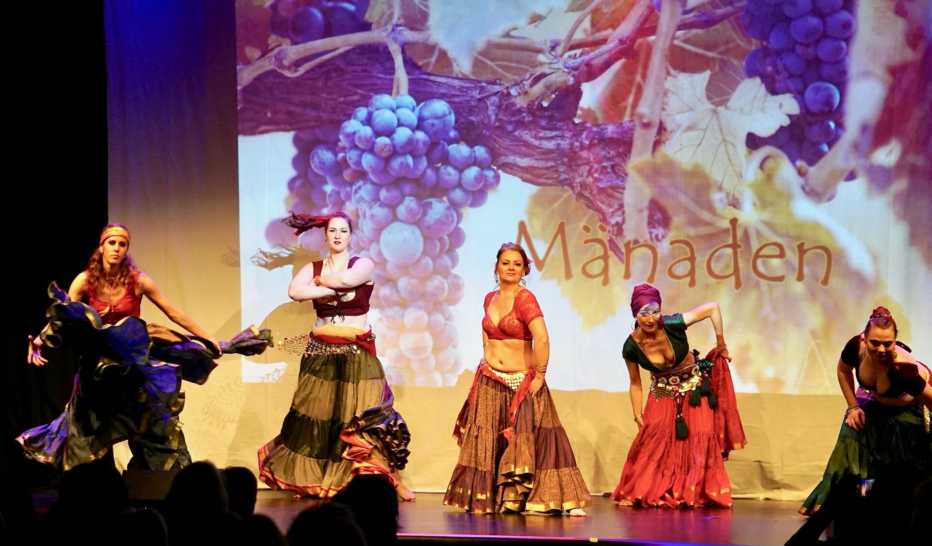"Mond, Tanz, Magie" - Tanztheater
