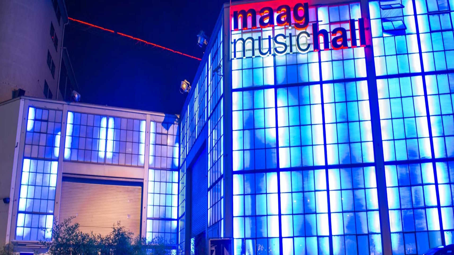 Aussenbild der Maag Halle in Zürich.