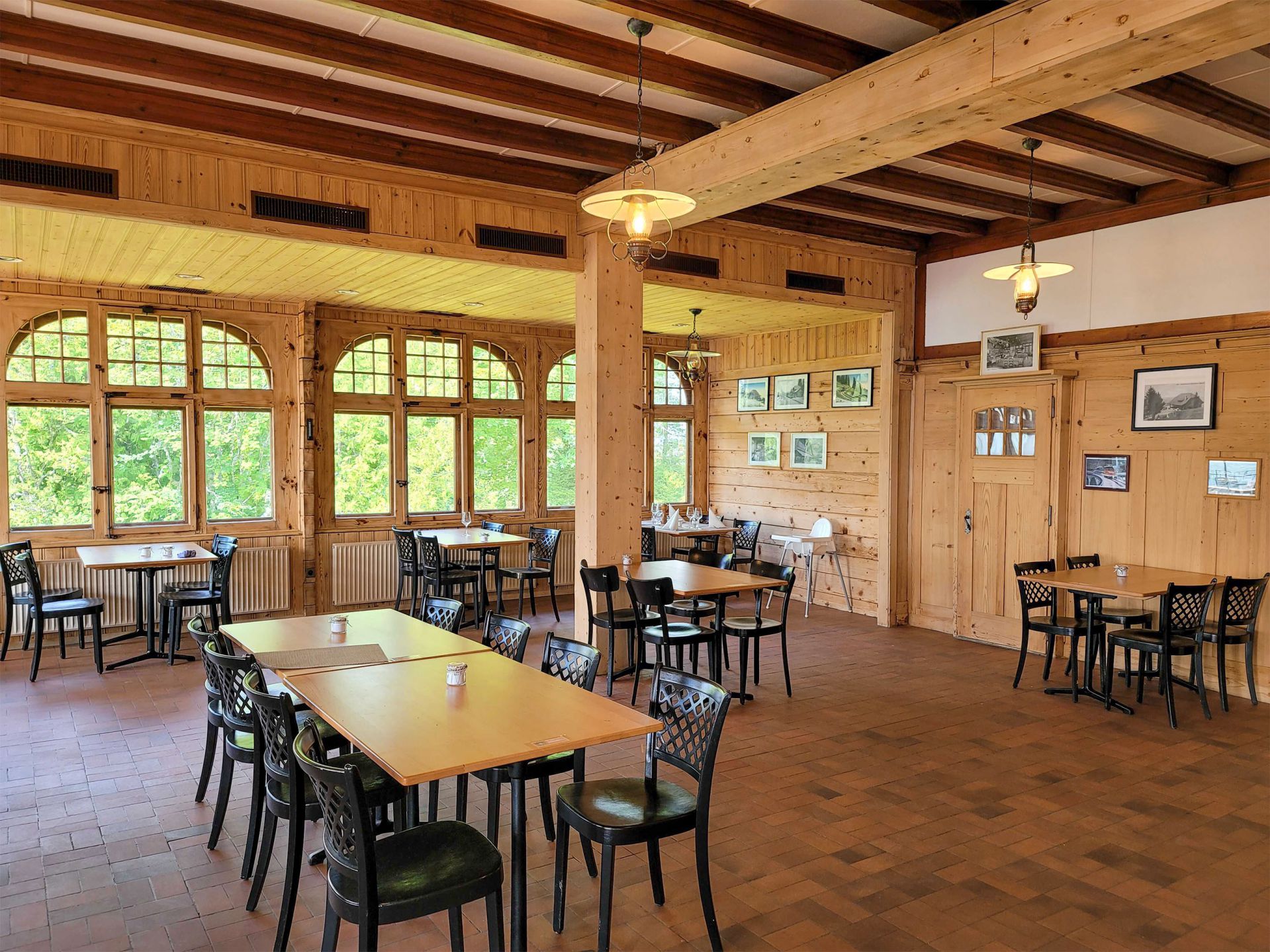 Pléiades Restaurant 006