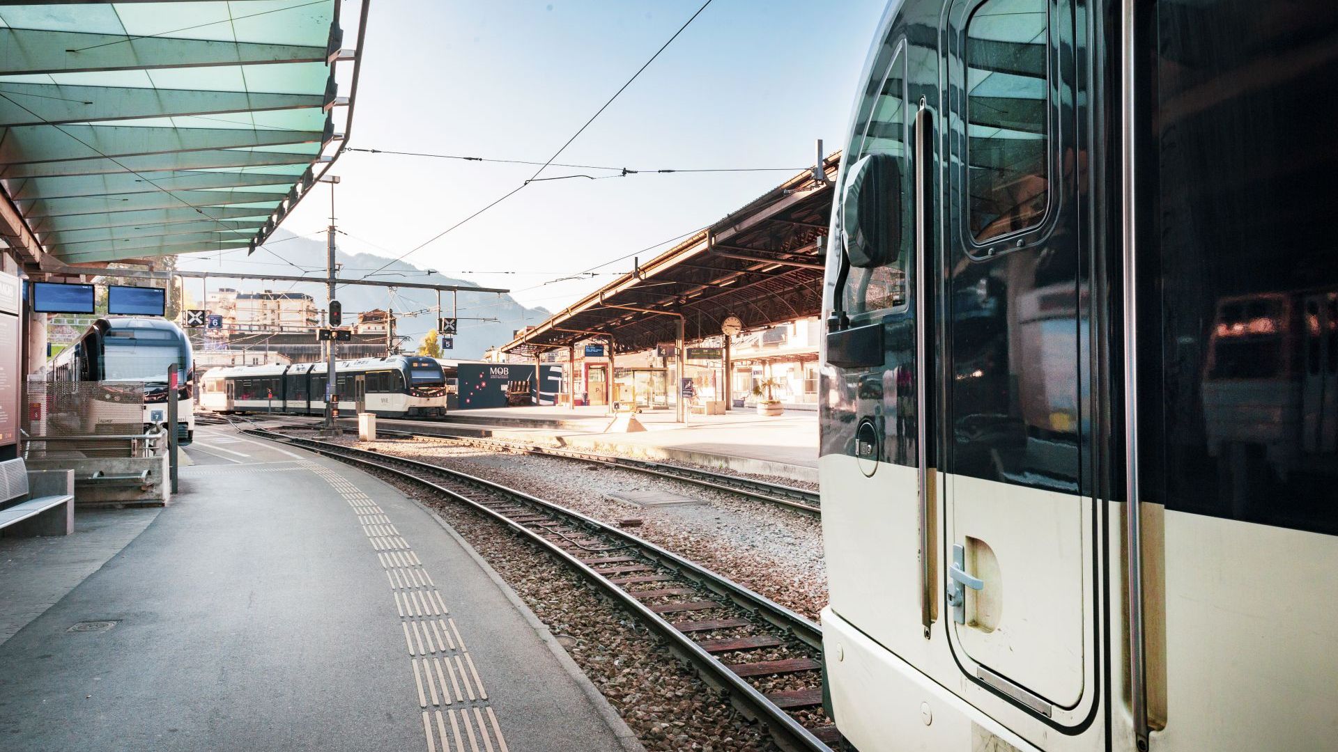 MOB Panoramic in Montreux Stations