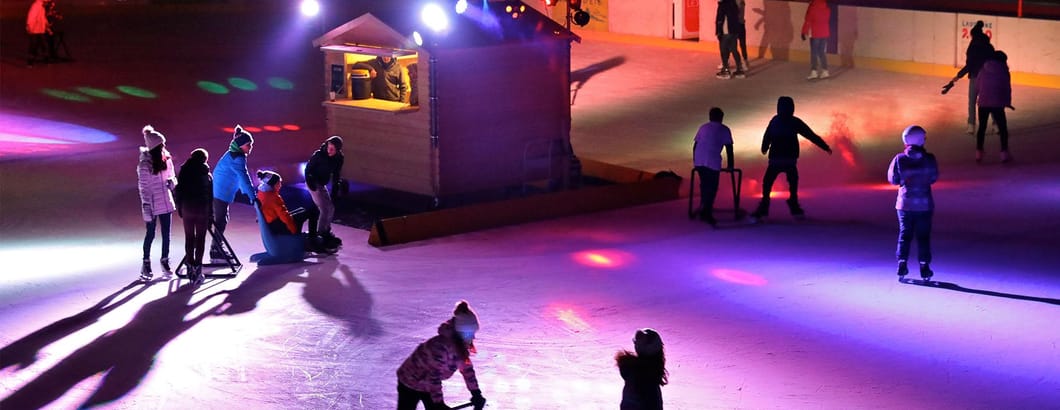 Leysin - Ice disco at the ice rink - winter