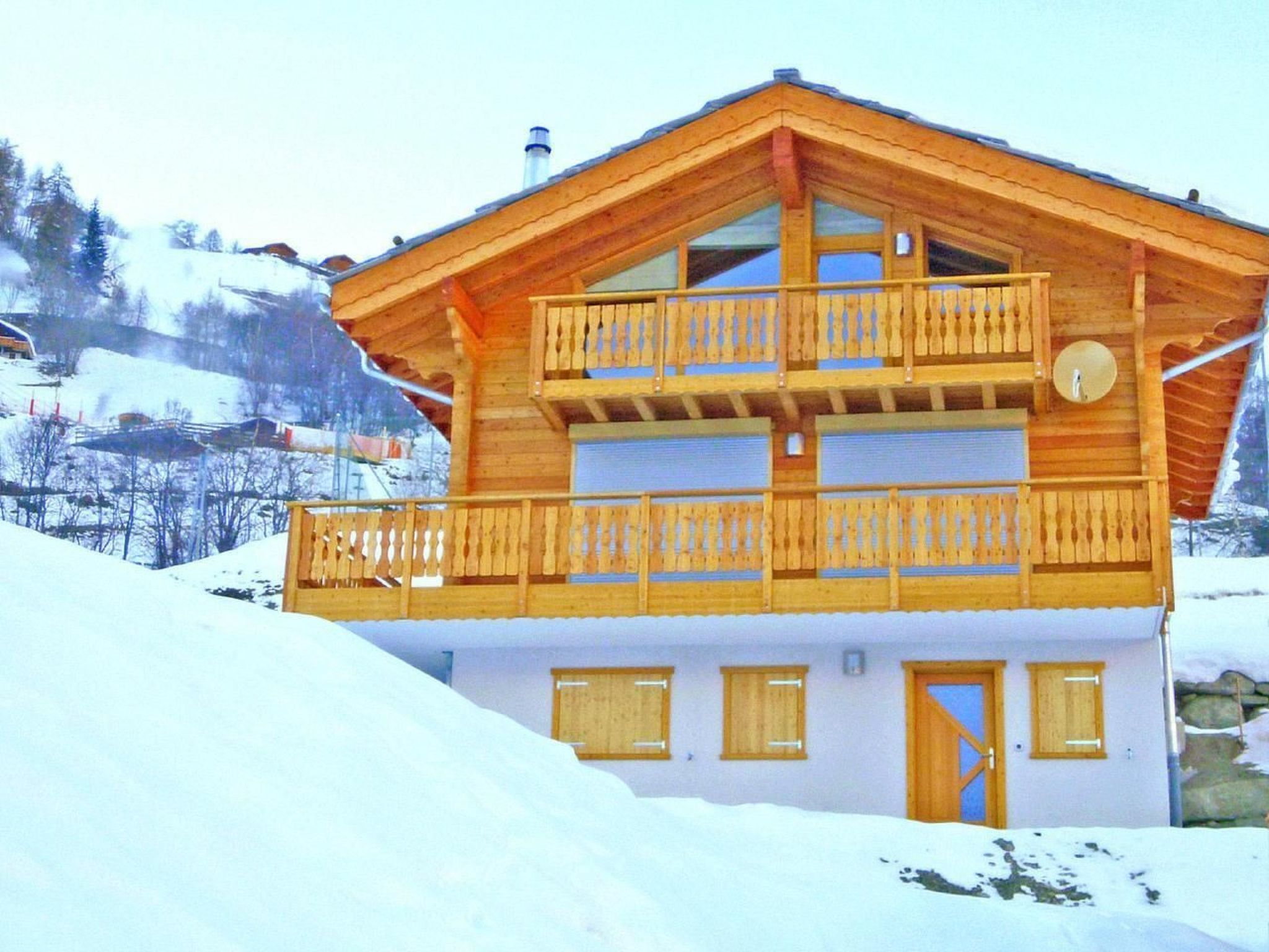 interhome-Chalet Falcons Nest