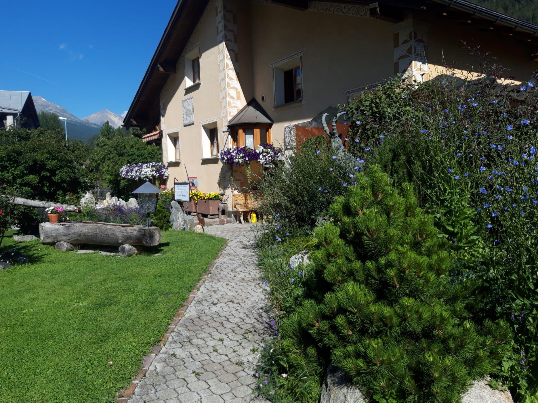 interhome-Mundaditschas, (Sta. Maria - Santa Maria Val Müstair)