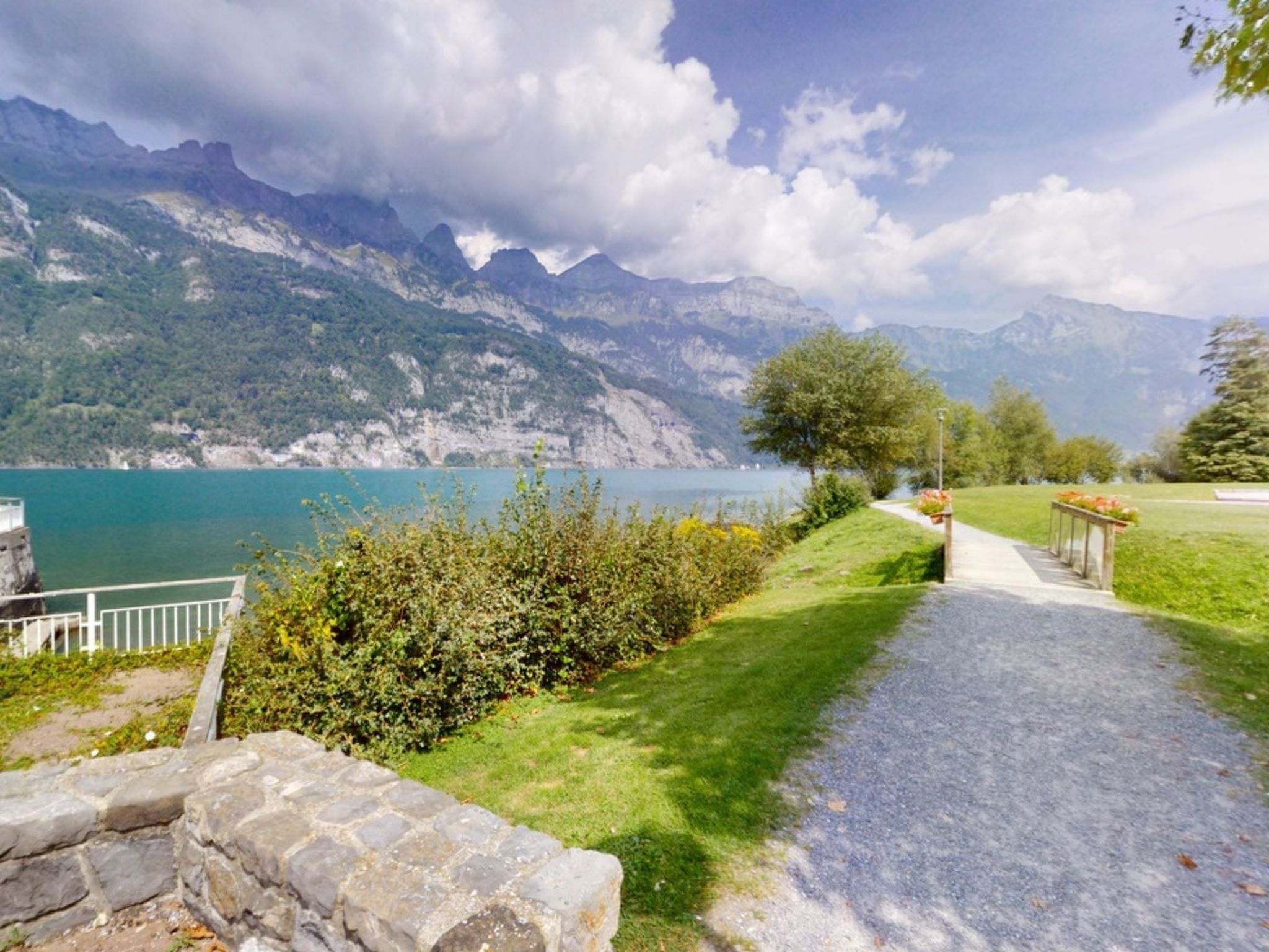 interhome-Walensee House & Apartments, (Unterterzen),