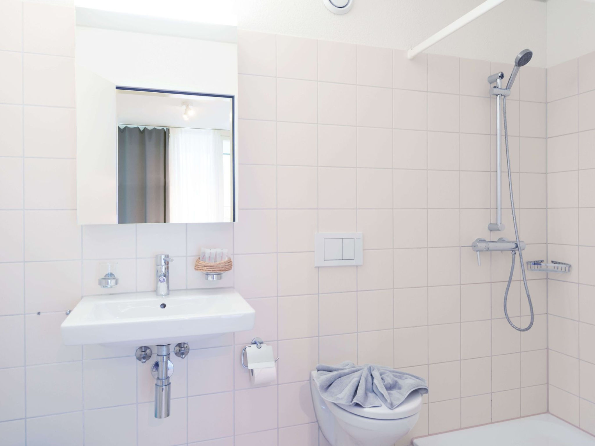 interhome-LU Pilatus II - Allmend HITrental Apartment