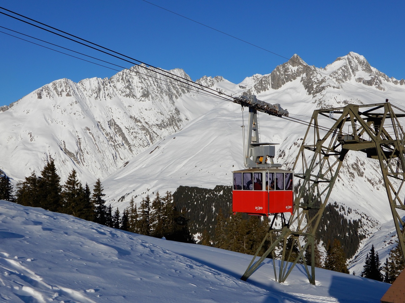 Luftseilbahn Tgom
